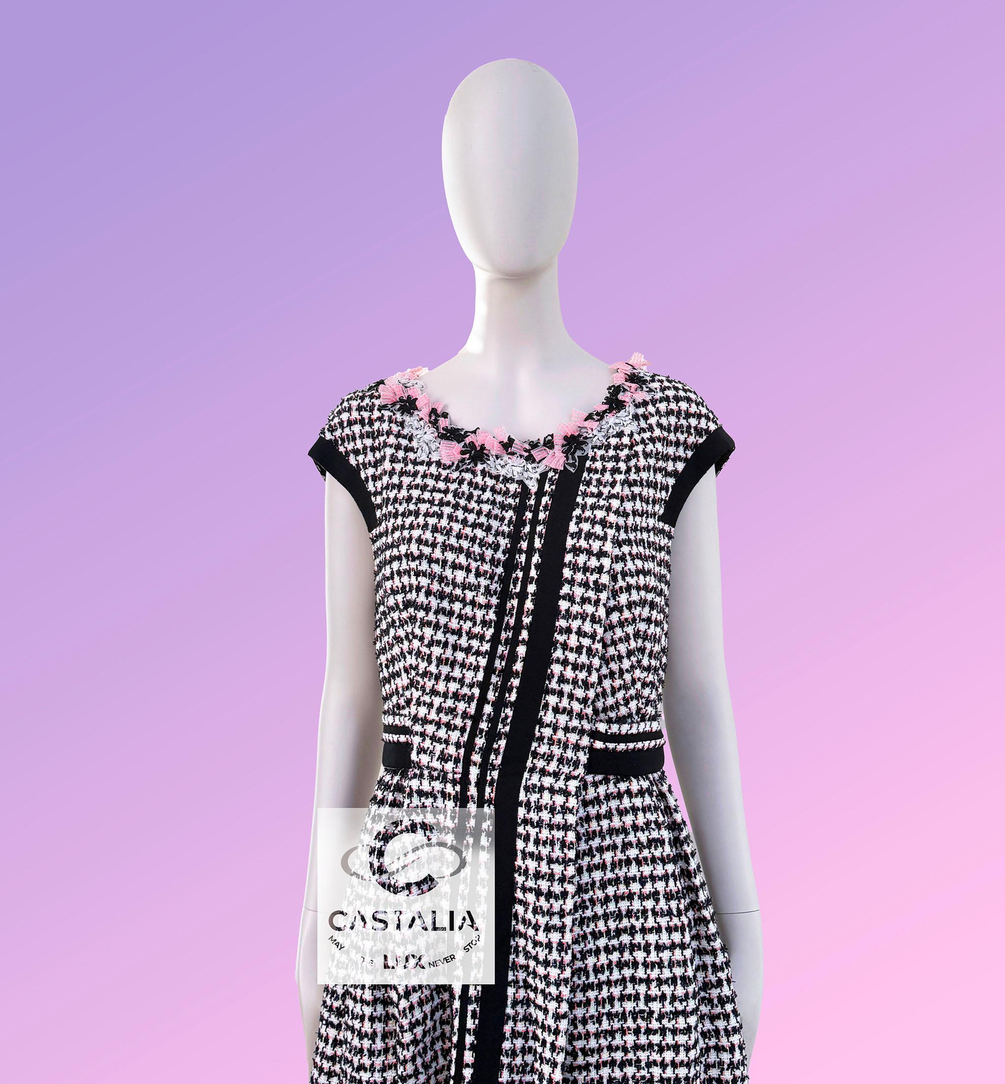 Chanel 8K$ Couture Grace Floral Tweed Dress 42 FR For Sale 1