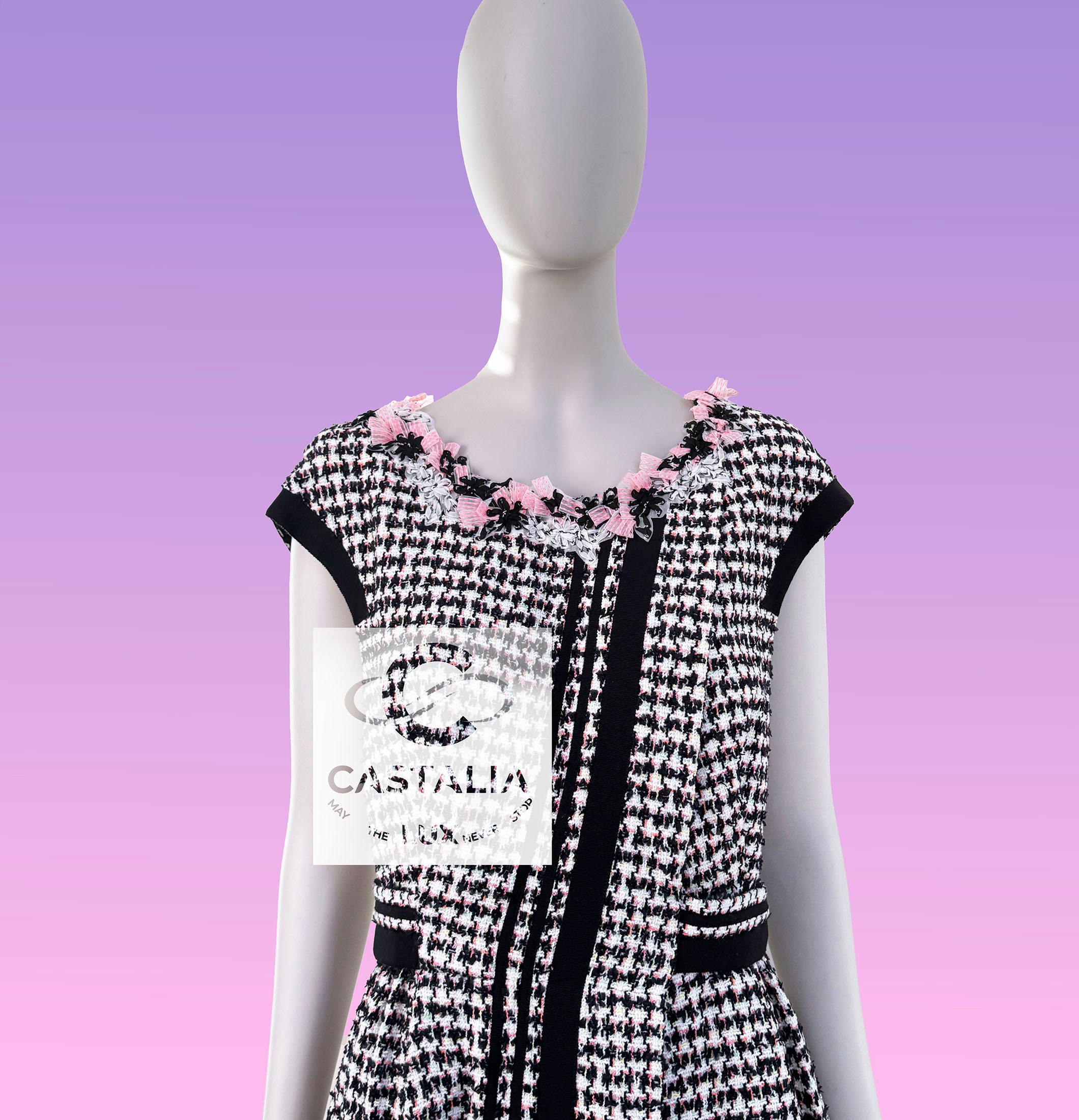 Chanel 8K$ Couture Grace Floral Tweed Dress 42 FR For Sale 2