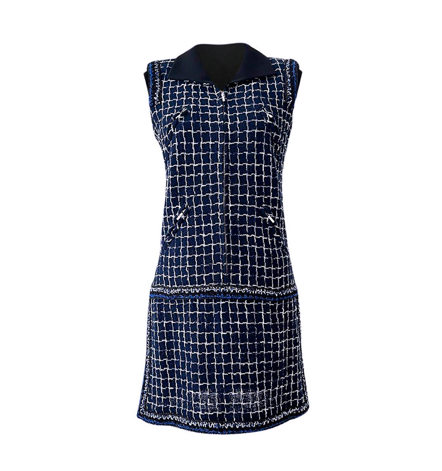 Nuevo y famoso vestido Chanel de tweed azul marino de la Colección Primavera 2014 