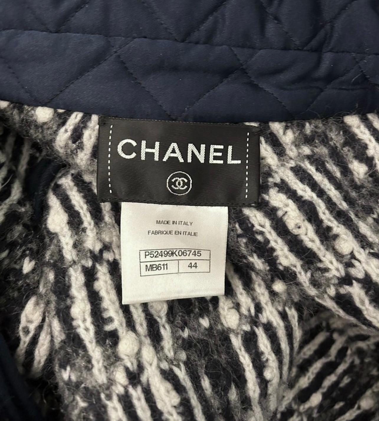 Chanel 8K$ New Boucle Tweed Coat For Sale 5