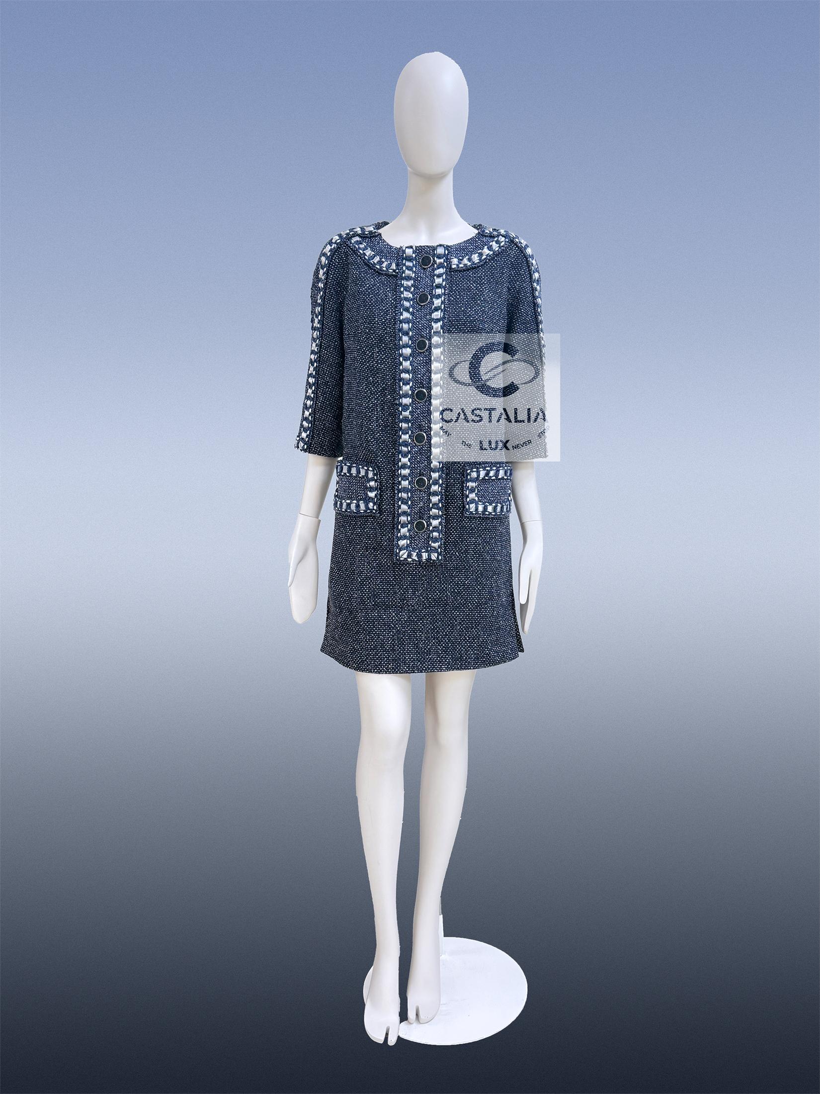 CHANEL 8K$ New Paris / Rom Tweed Kleid 36 FR im Angebot 7