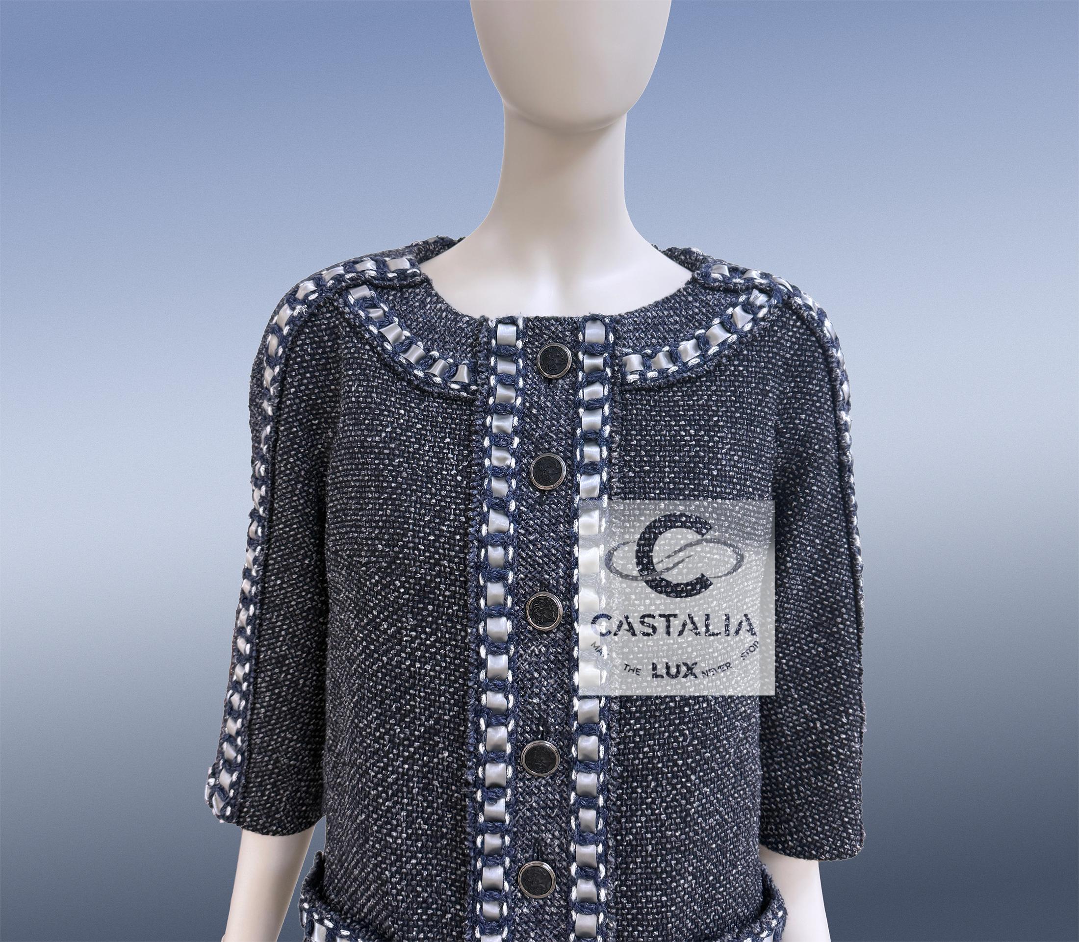 CHANEL 8K$ New Paris / Rom Tweed Kleid 36 FR im Angebot 1