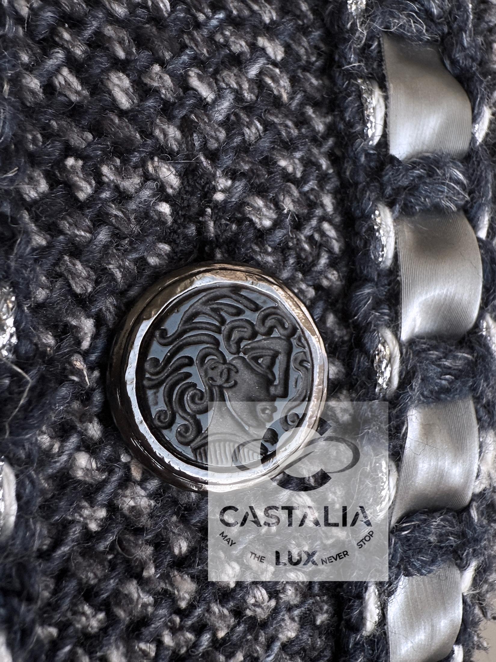 CHANEL 8K$ New Paris / Rom Tweed Kleid 36 FR im Angebot 3