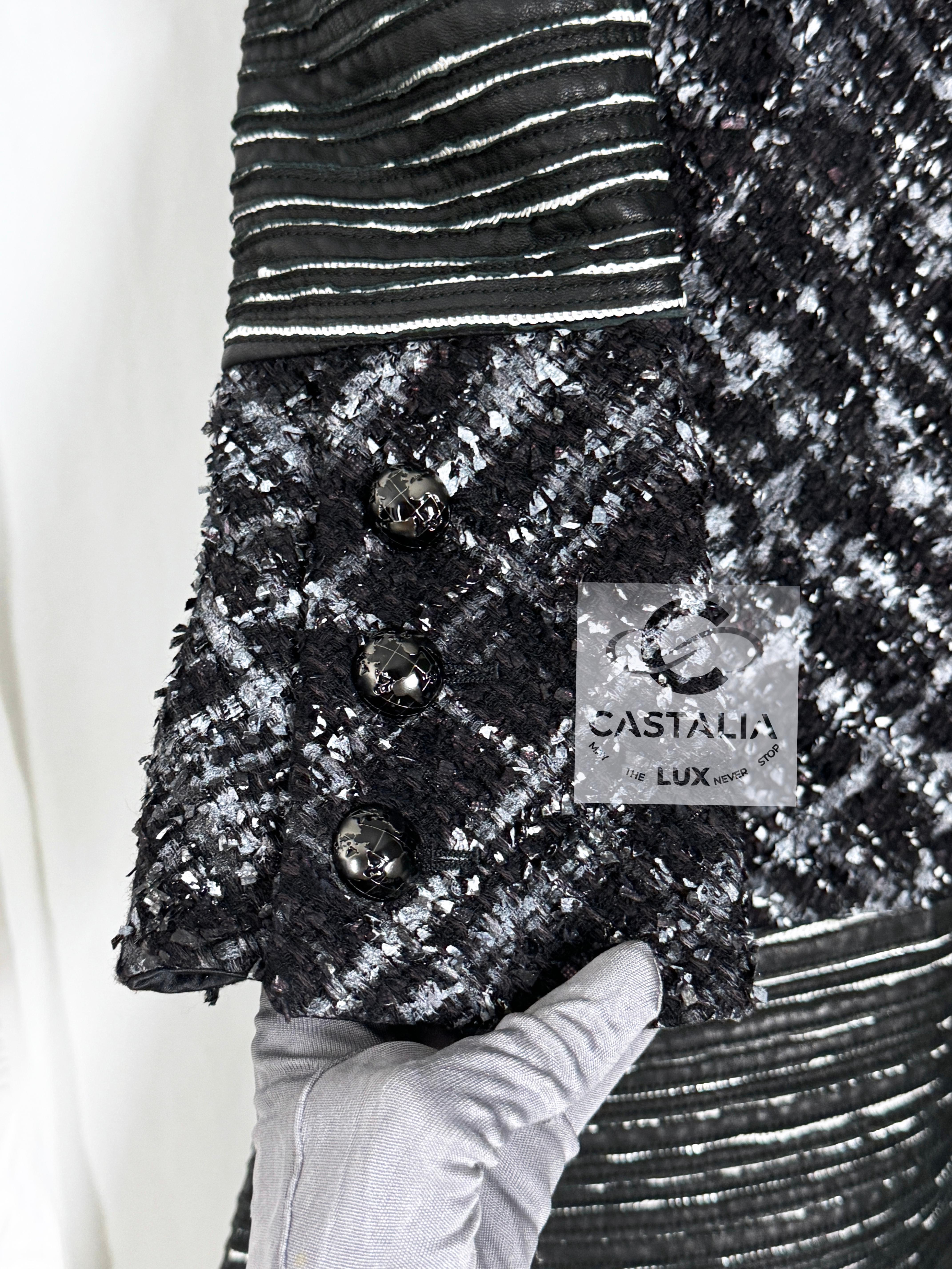 Chanel 8K$ New Tweed and Leather Runway Dress 34 FR en vente 4