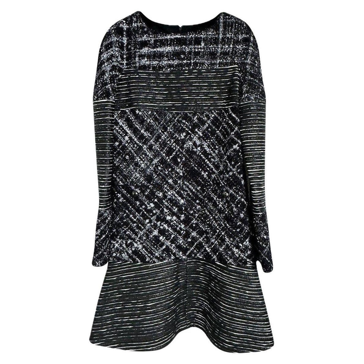 Chanel 8K$ New Tweed and Leather Runway Dress 34 FR en vente