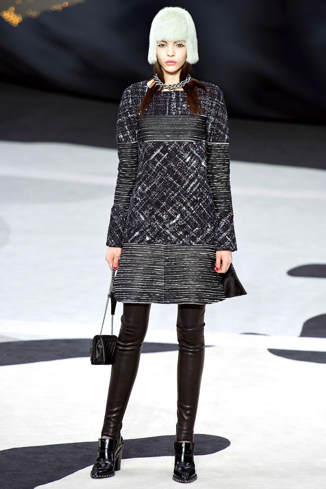 Chanel 8K$ Nuevo vestido de pasarela de tweed y cuero Negro
