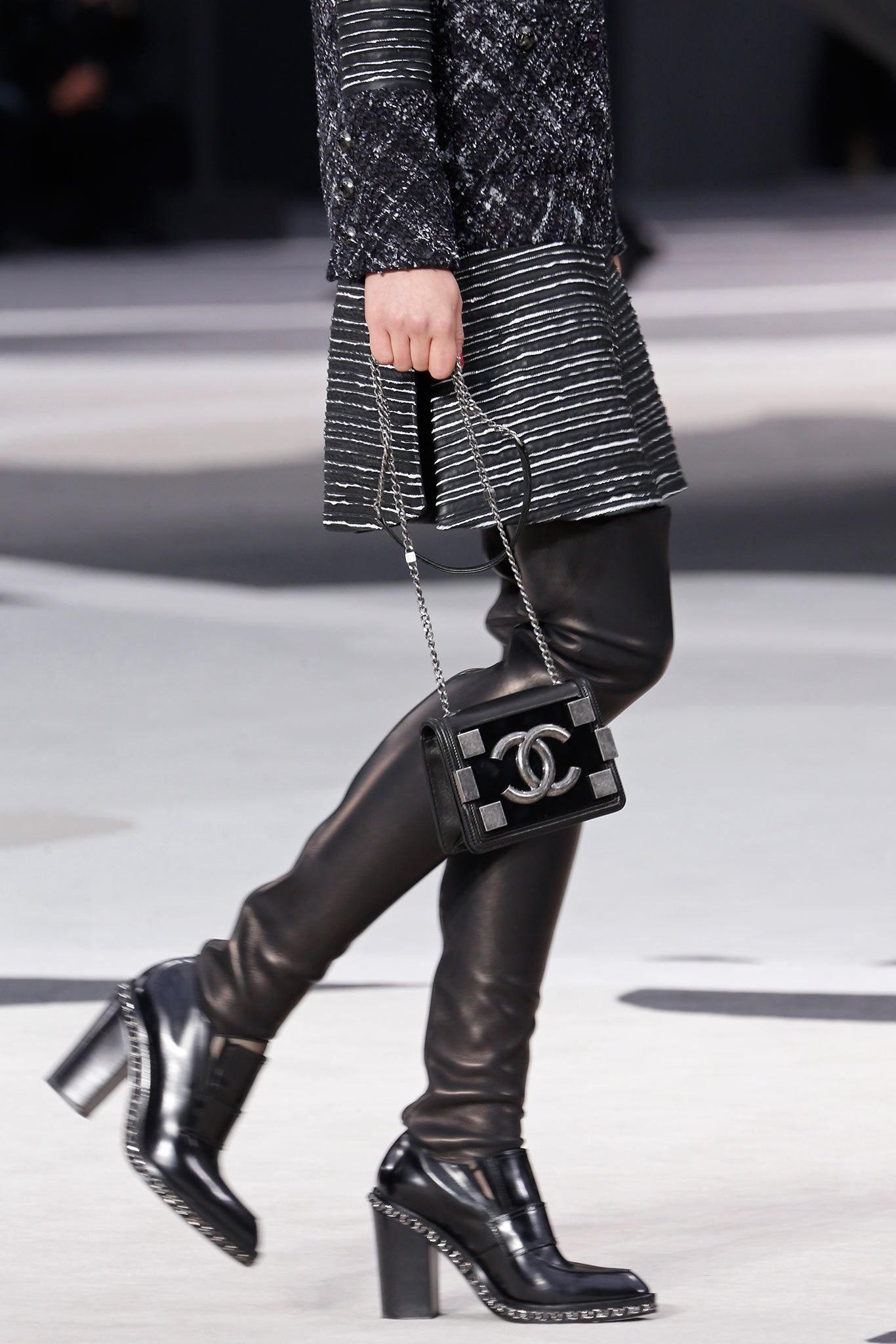 Femenino o masculino Chanel 8K$ Nuevo vestido de pasarela de tweed y cuero