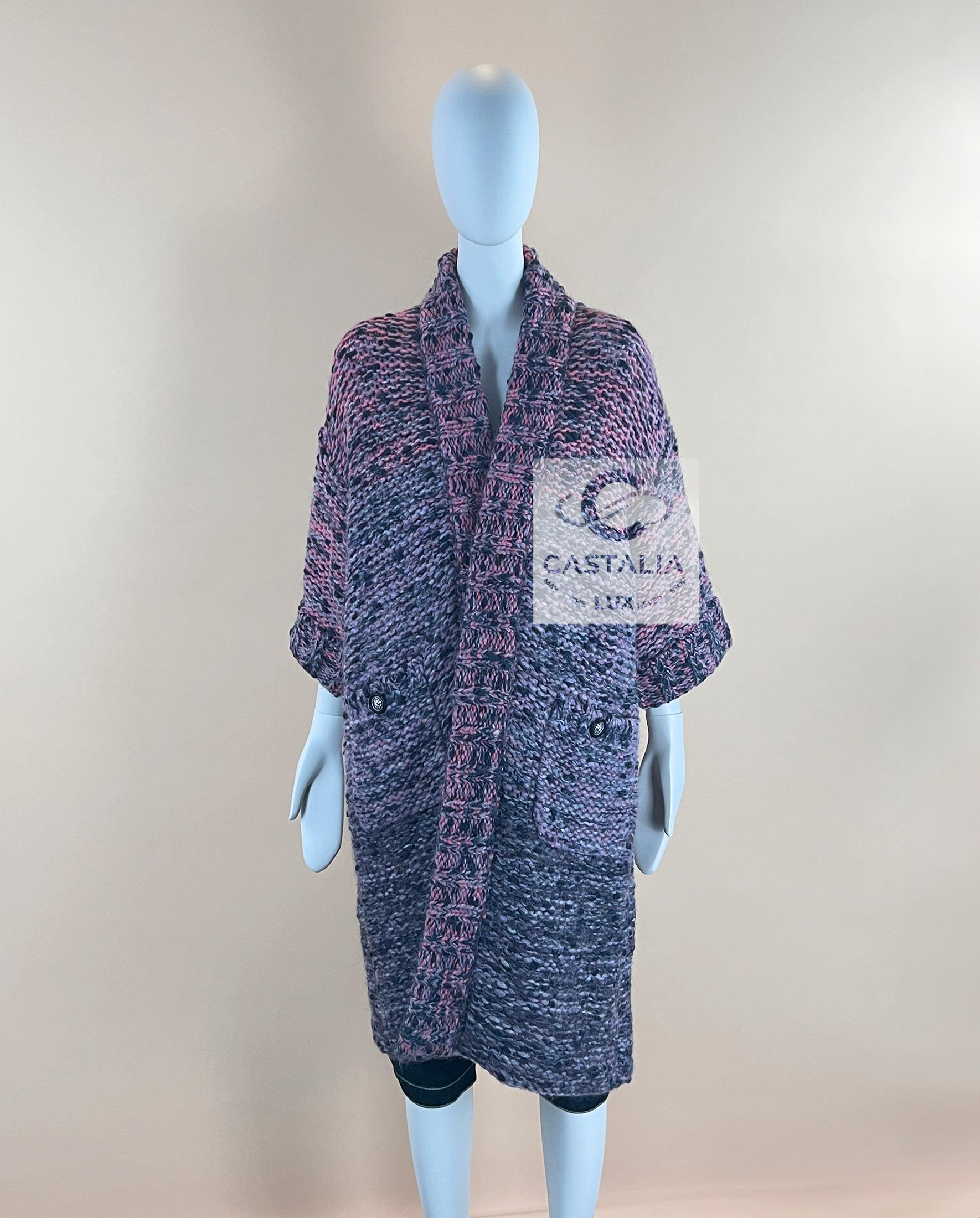 CHANEL 8K$ Paris / Edinburgh Entspannter Boucle-Mantel 34 FR im Angebot 1