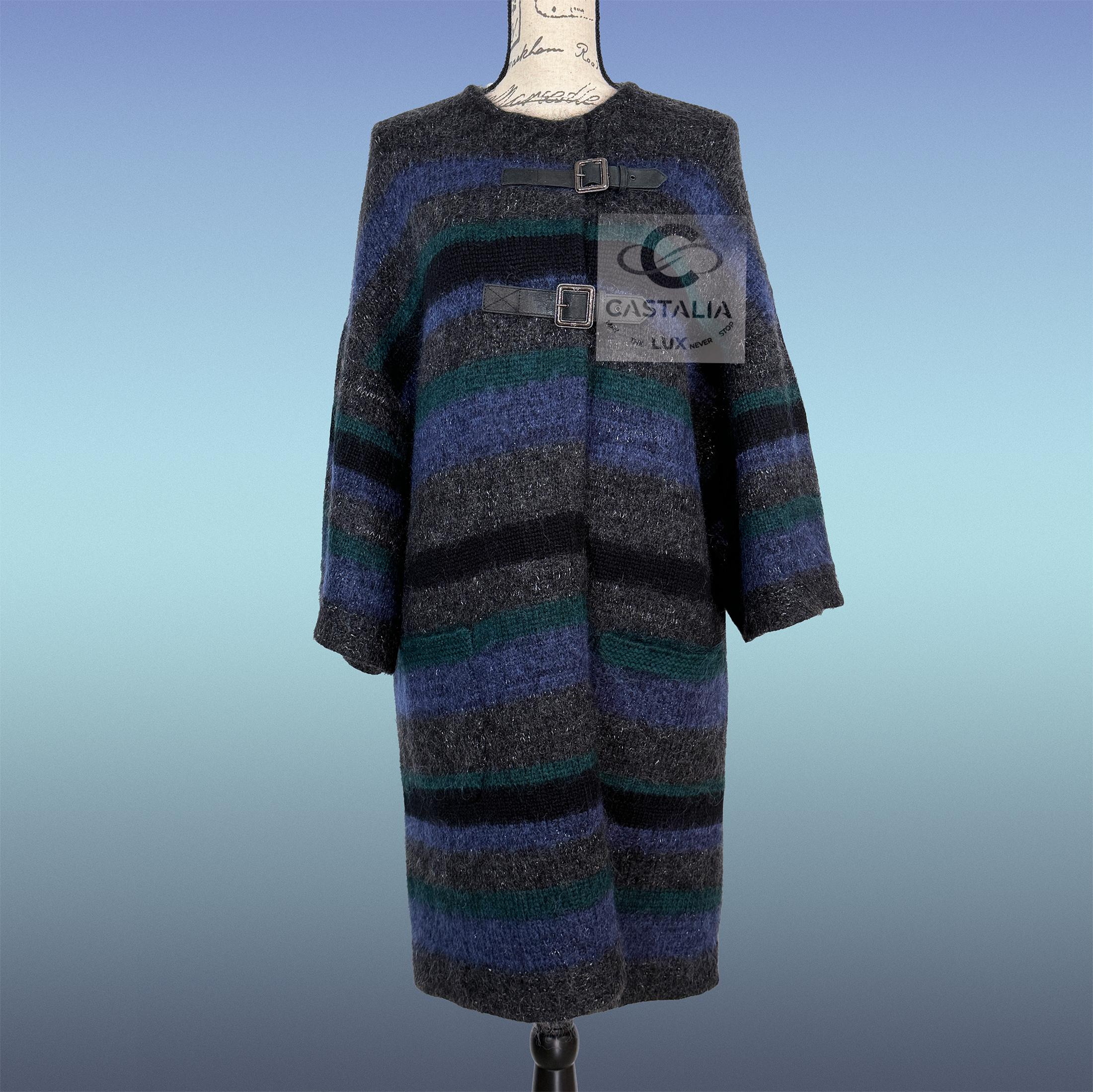 Women's or Men's CHANEL 8K$ Paris / Edinrbguh Relaxed Cashmere Coat 42 FR For Sale