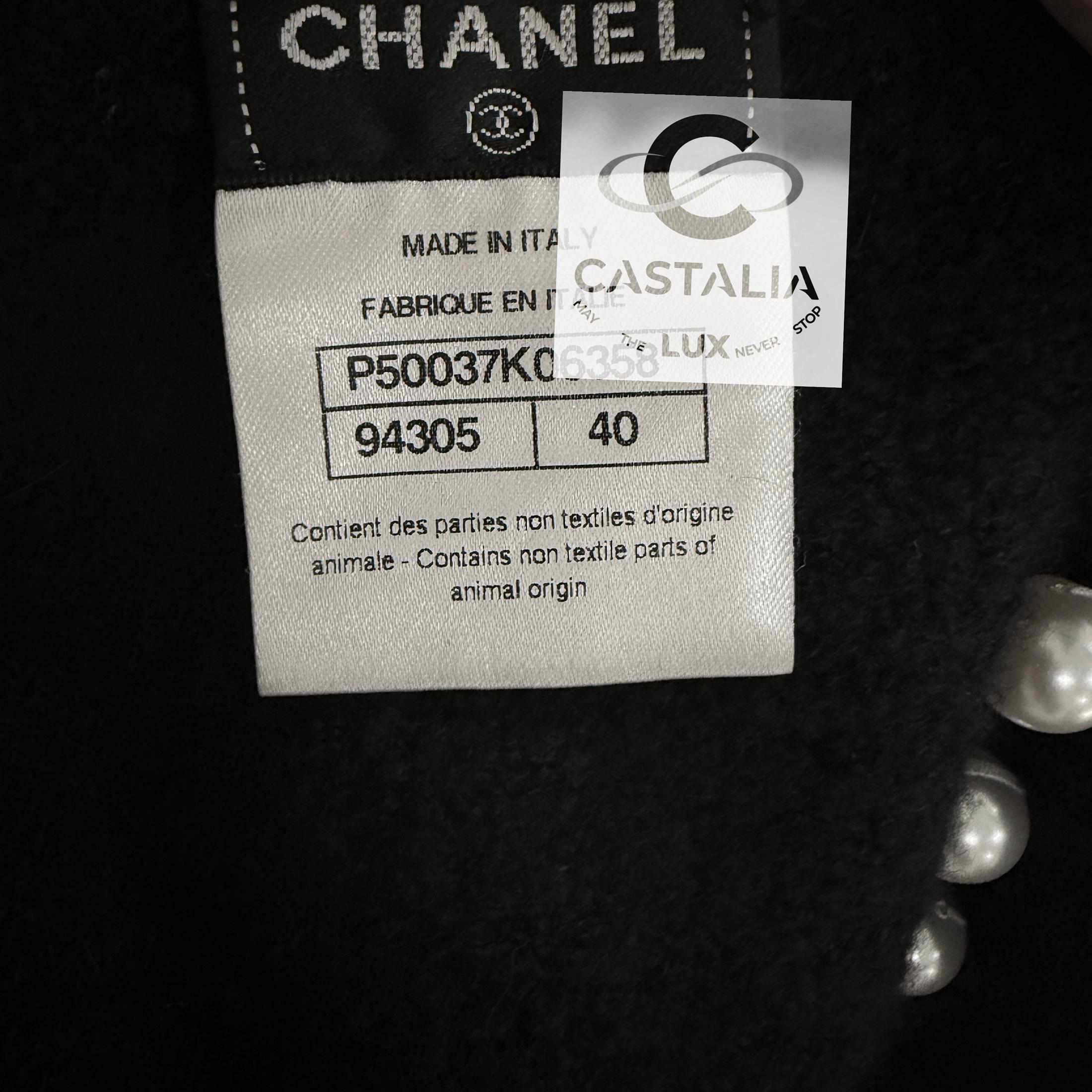 Chanel 8K$ Pearl Embellished Boucle Cashmere Jacket 40 FR For Sale 7