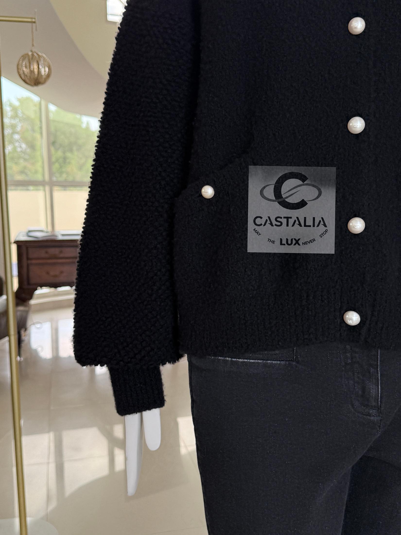 Chanel 8K$ Pearl Embellished Boucle Cashmere Jacket 40 FR For Sale 3