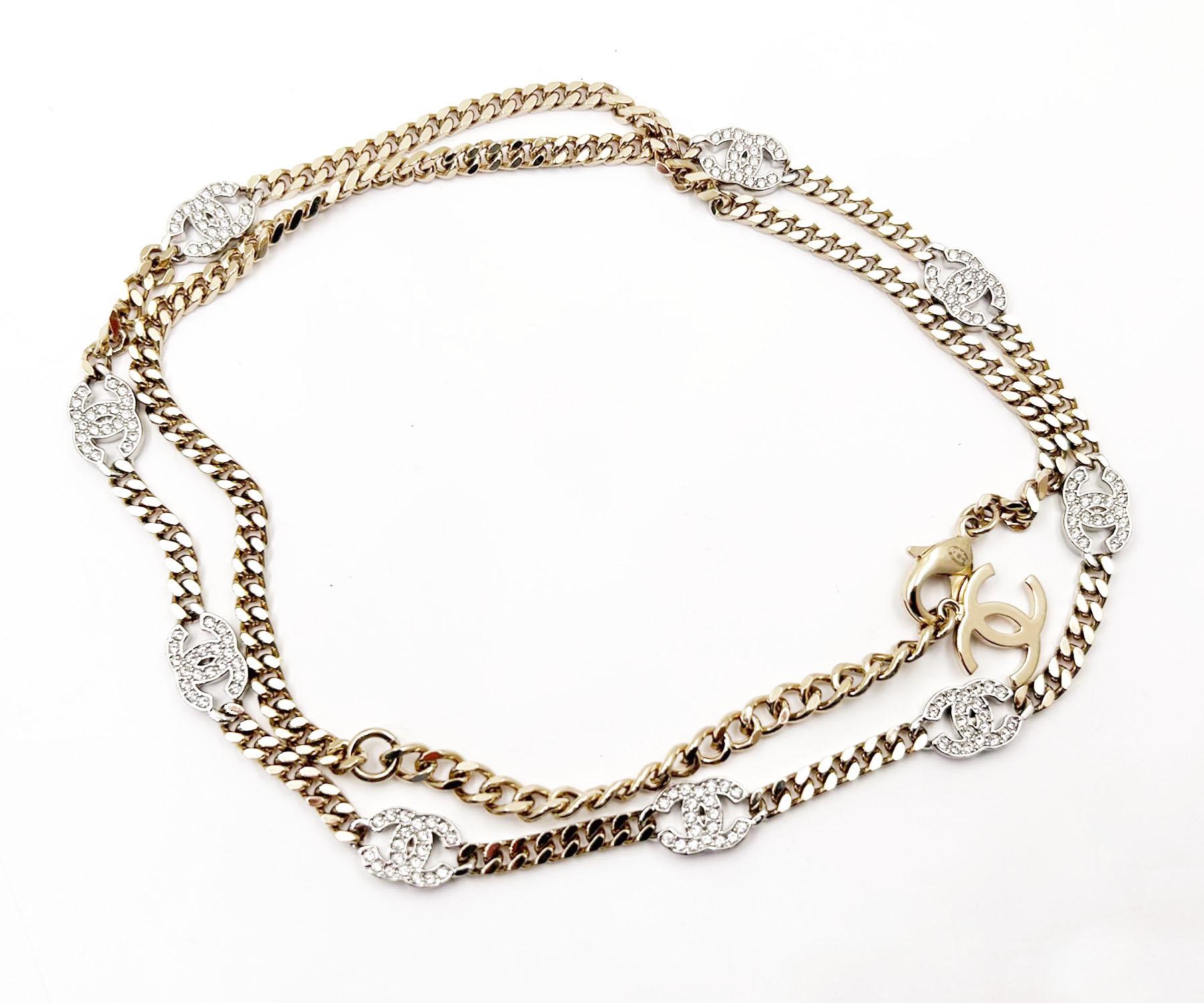 Chanel 9 Silver CC Crystal Gold Chain Belt Necklace

*Marked 21
*Made in Italy

-The necklace/ belt is approximately 29.5