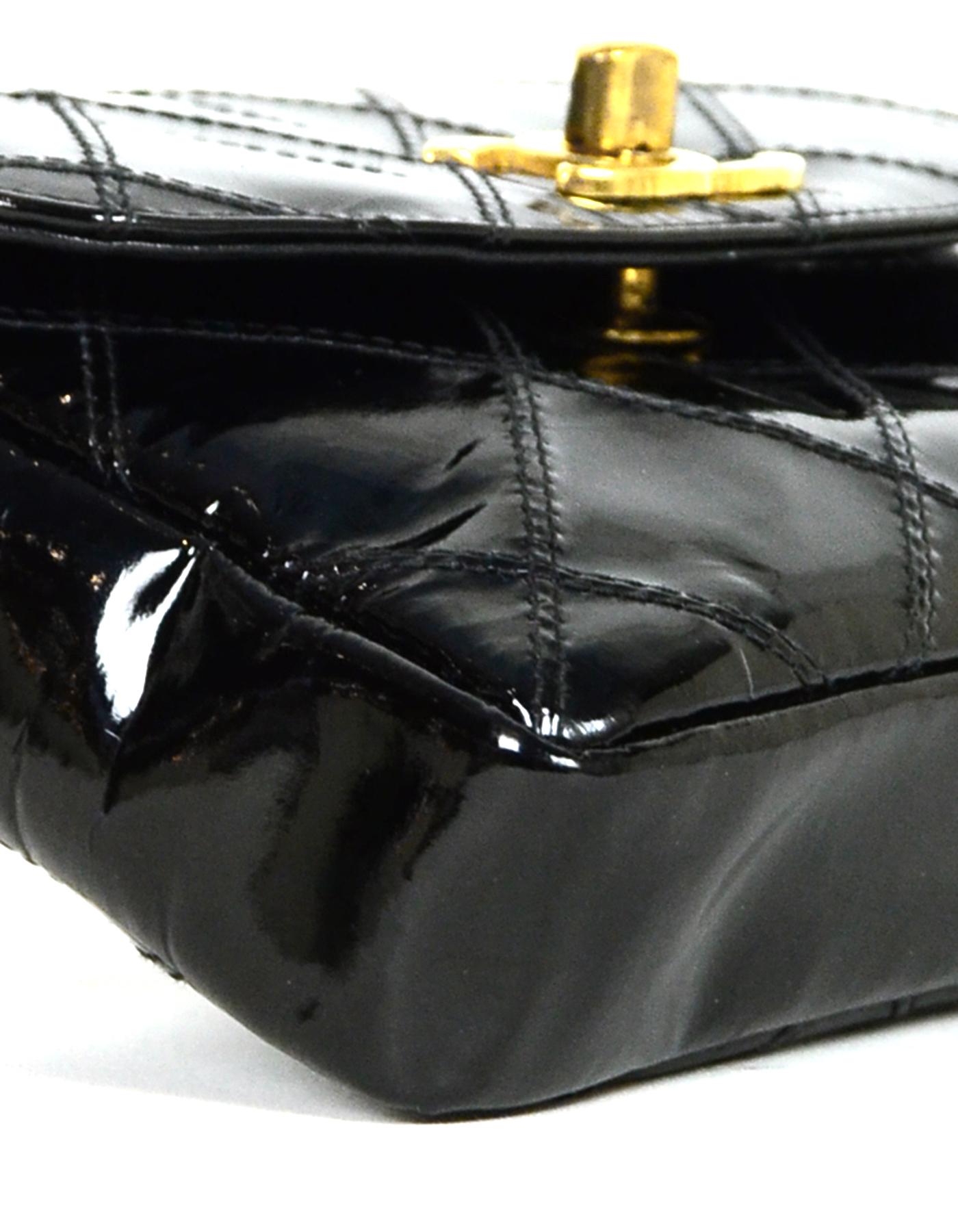Women's Chanel '90 Vintage Black Patent Quilted CC Twistlock Belt Bag sz 26