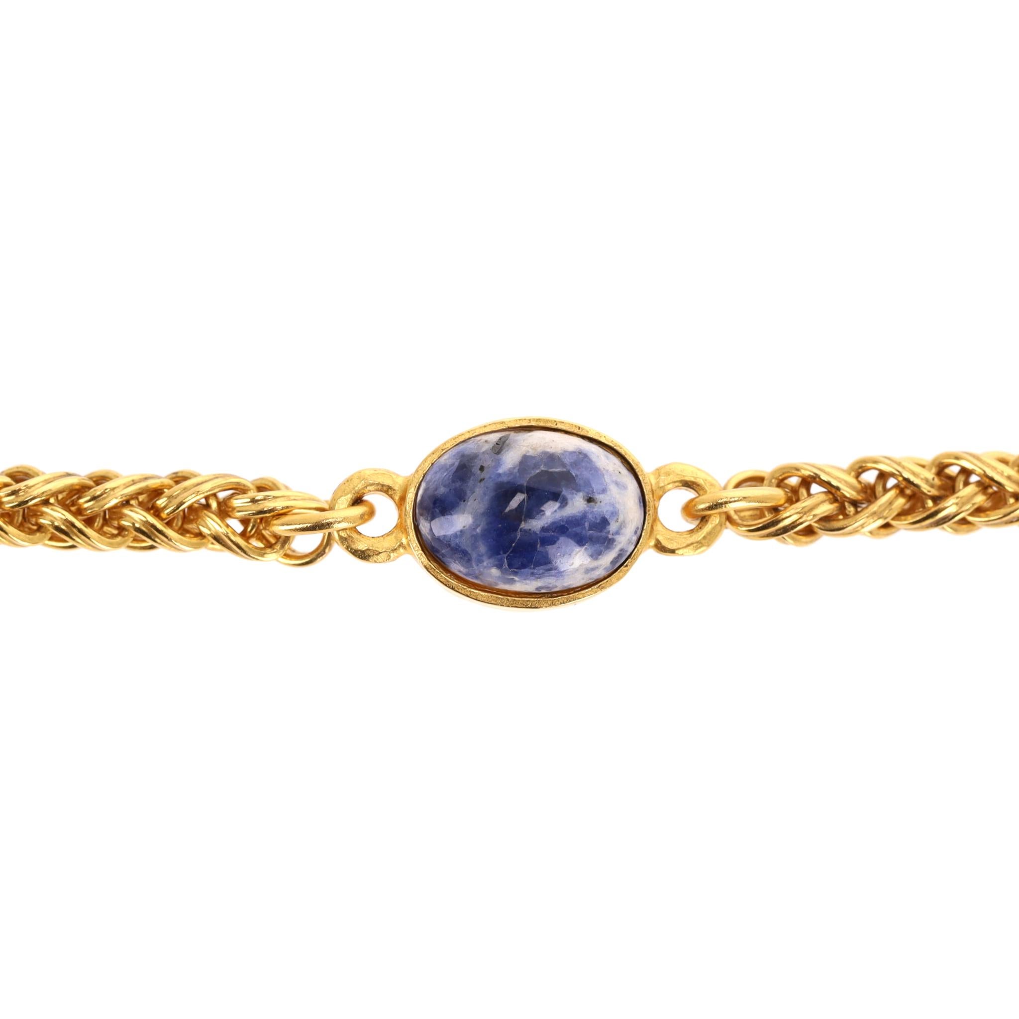 Chanel 90's 24k Gold Plated 'CC' Logo Magnifying Glass & Lapis Lazuli Necklace in vendita 1