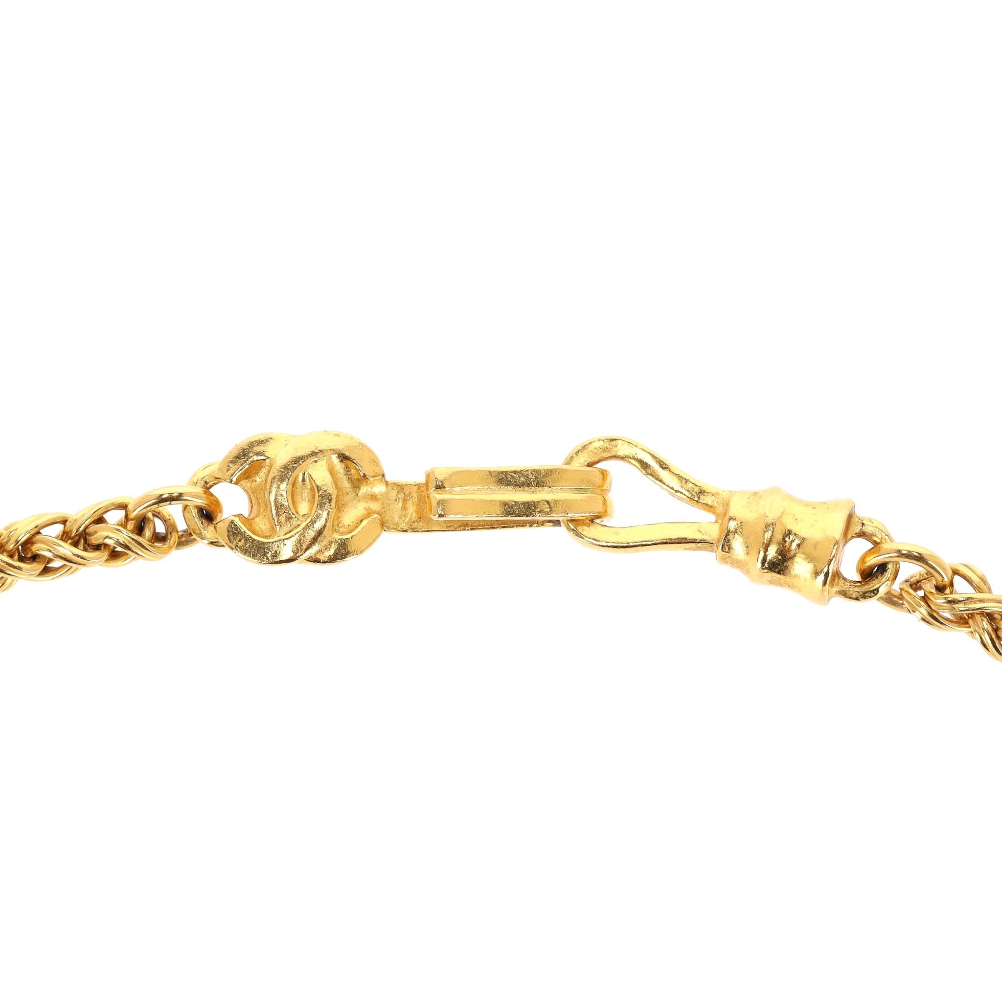 Chanel 90's 24k Gold Plated 'CC' Logo Magnifying Glass & Lapis Lazuli Necklace in vendita 3