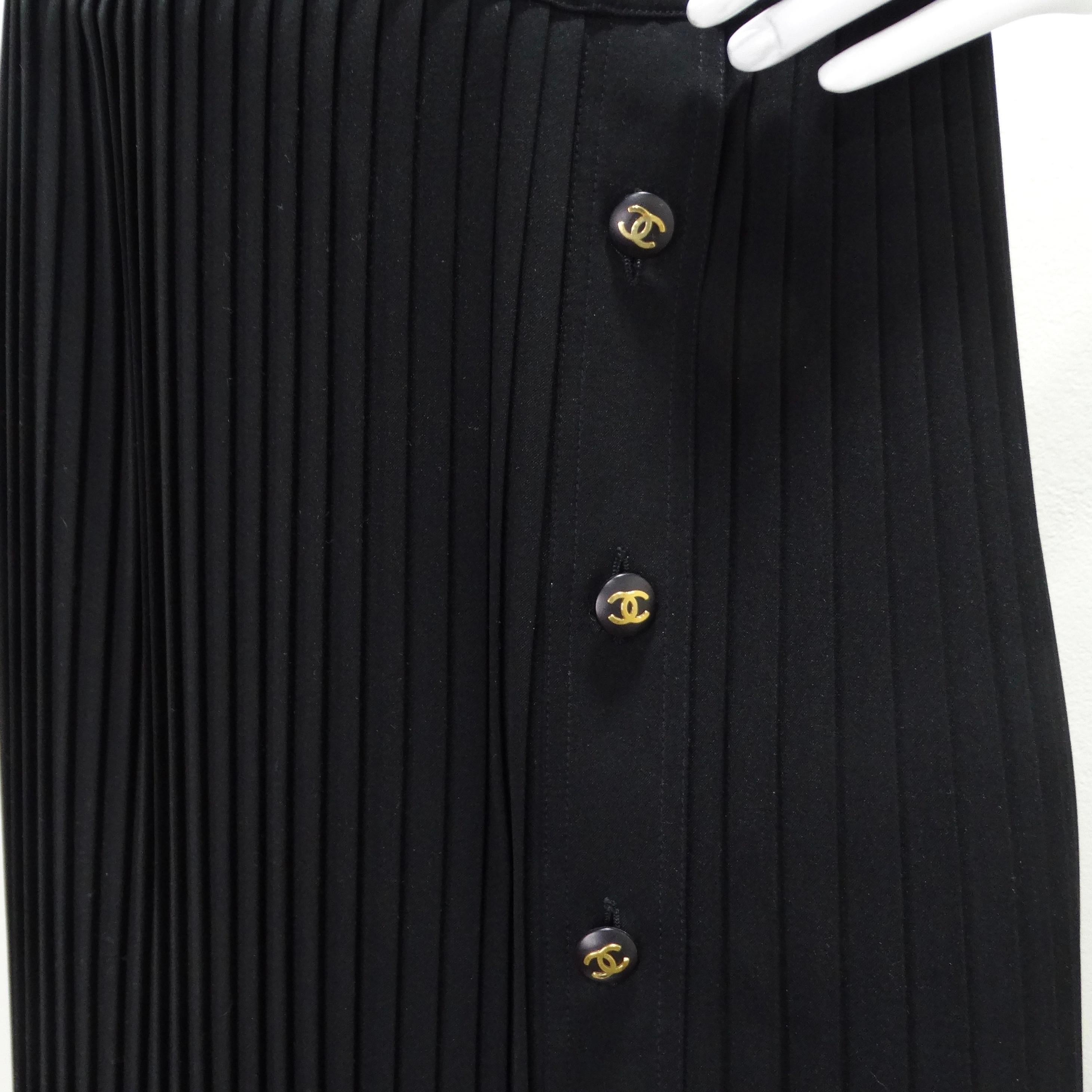 Chanel 90s Black Pleated Midi Skirt In Excellent Condition For Sale In Scottsdale, AZ
