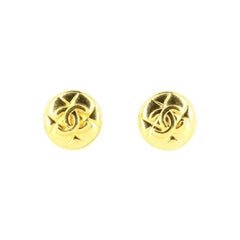 Vintage Chanel 90
s CC Clips Earrings in Gold Tone