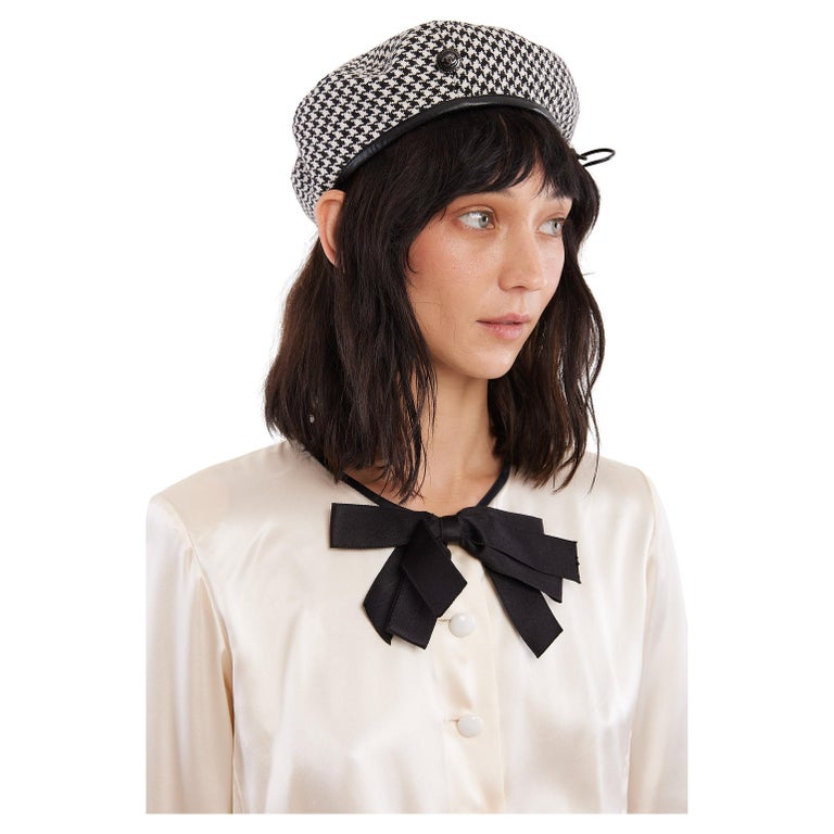 Custom made Beret with leather strap and Chanel ribbon Wine Red Wool Felt Beret Hat With Wine Red Velvet Ribbon Bow  main image 4