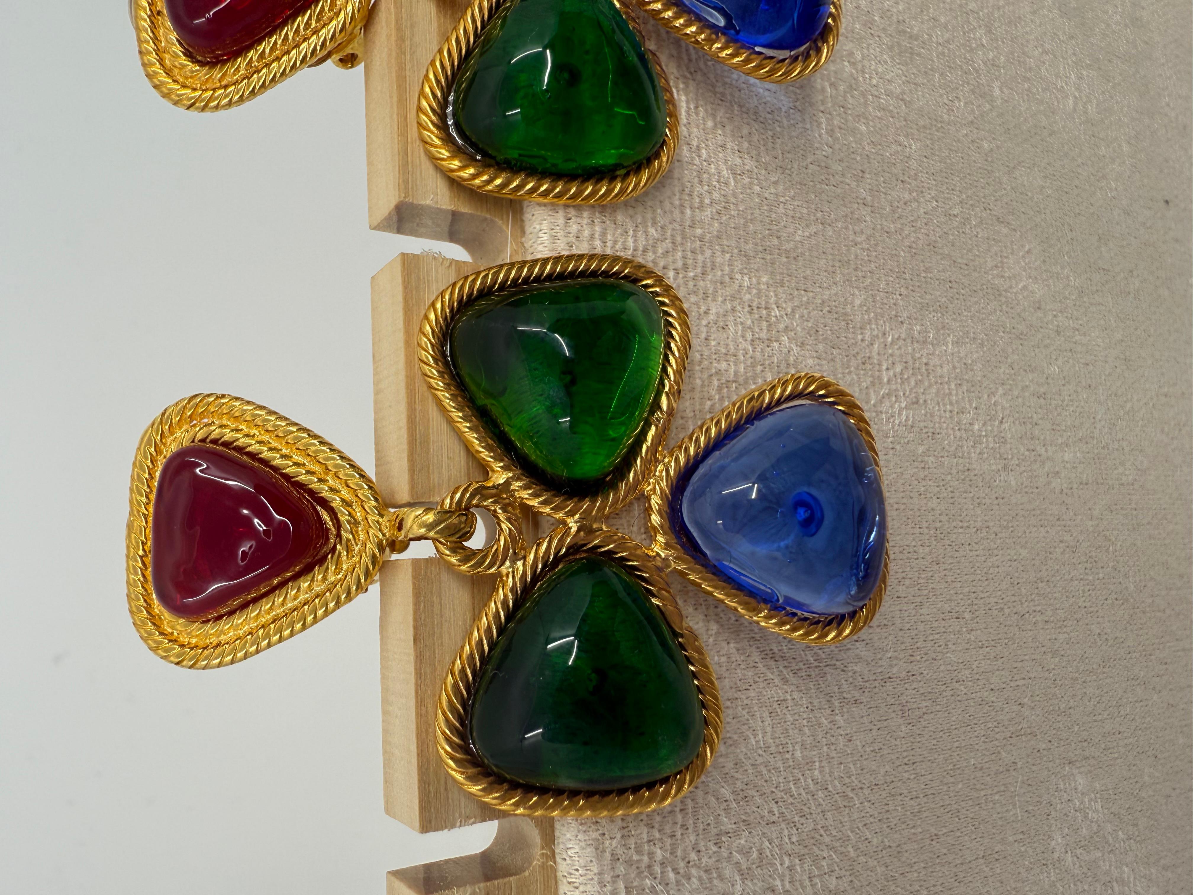 De las mujeres Chanel 90s Collection Pendientes de clip trébol Gripoix multicolor en venta