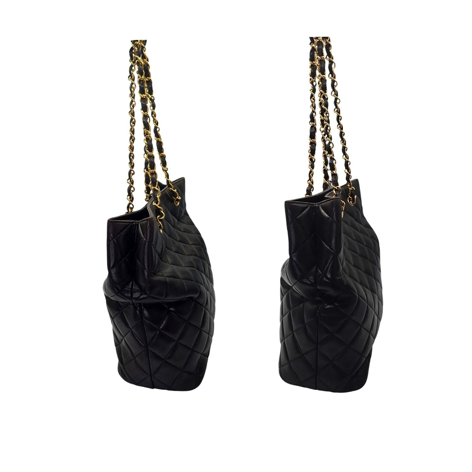 Chanel 90s Quilted Lambskin Oversize CC Shopping Tote In Good Condition For Sale In Scottsdale, AZ
