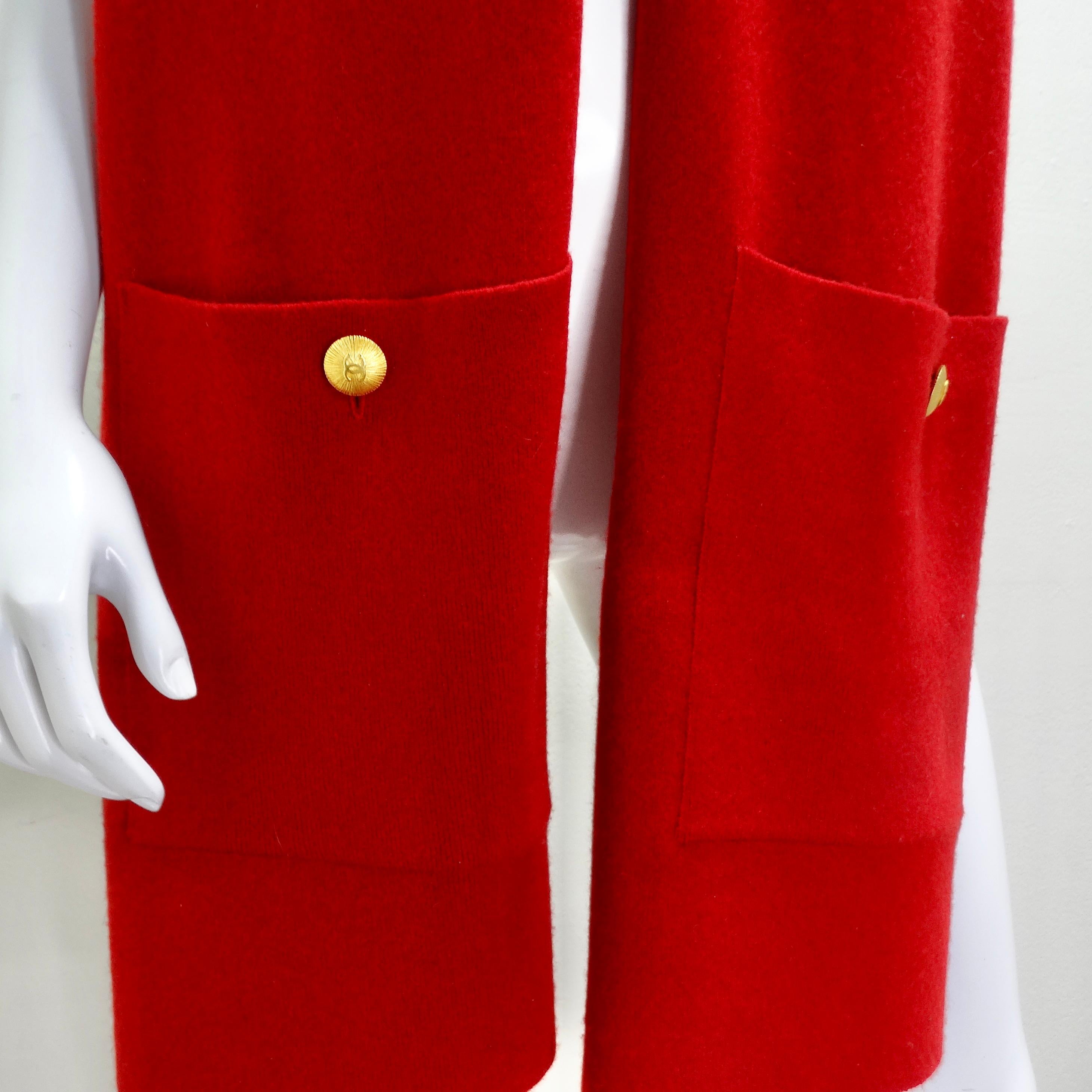 Chanel - Écharpe de poche en cachemire rouge des années 90 Excellent état - En vente à Scottsdale, AZ