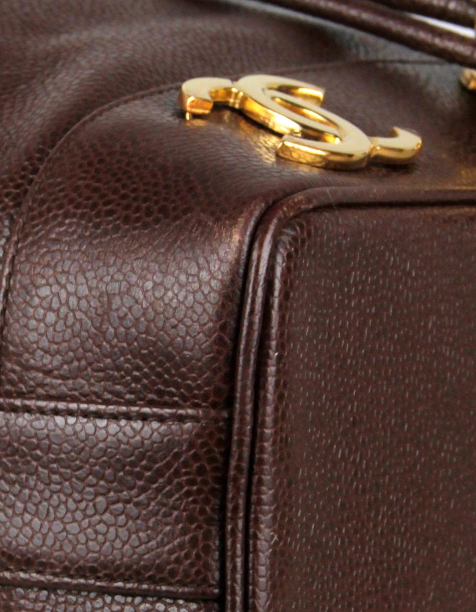 Women's Chanel '90s Vintage Brown/ Gold Logo Caviar Leather Bucket Bag