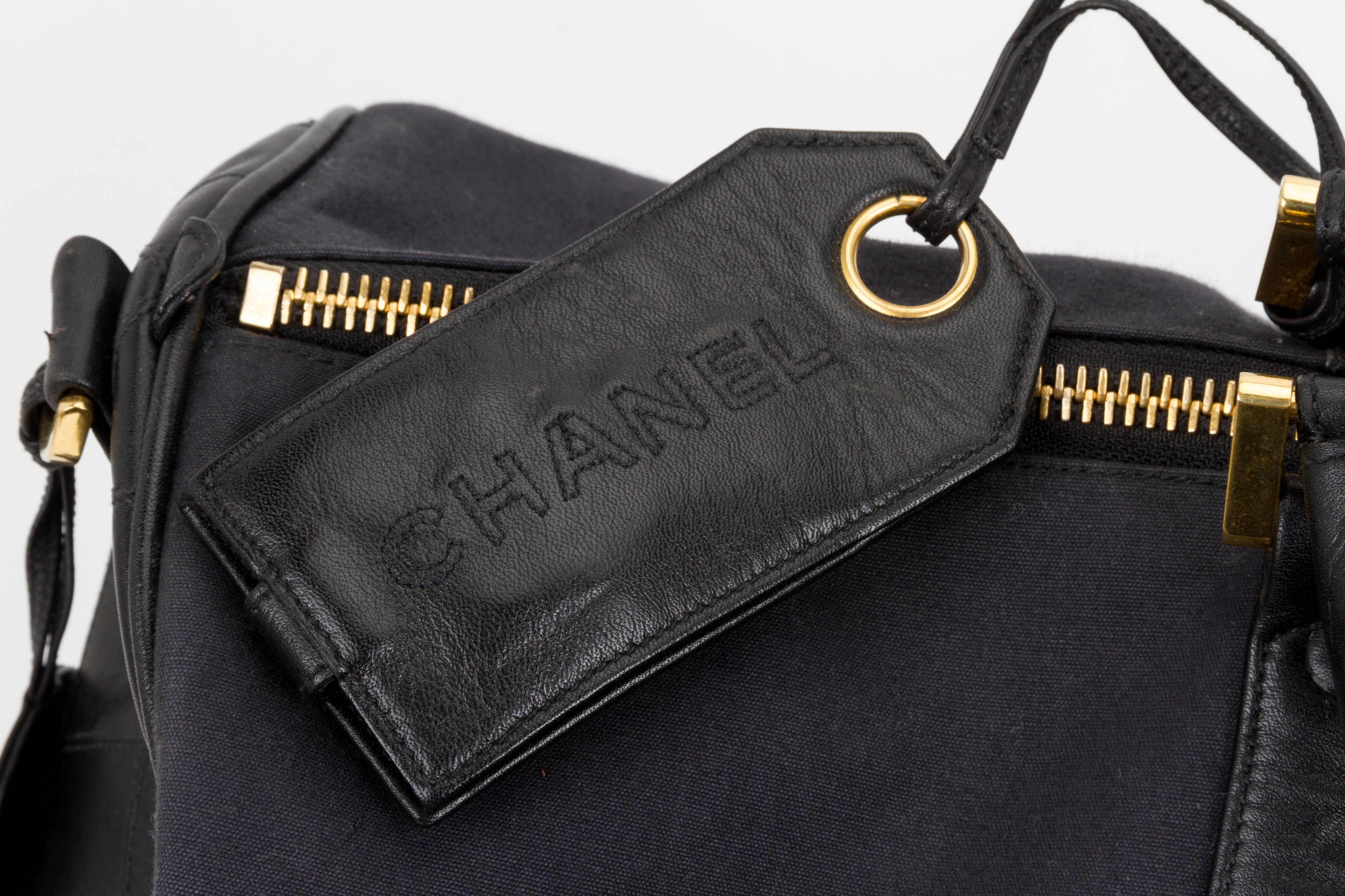 Chanel 90s Vintage Bolsa de lona y cuero en venta 2