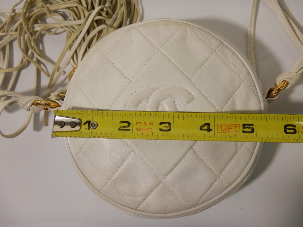 Chanel 90s Vintage Quilted White Lambskin Leather Round Fringe Pochette For Sale 15