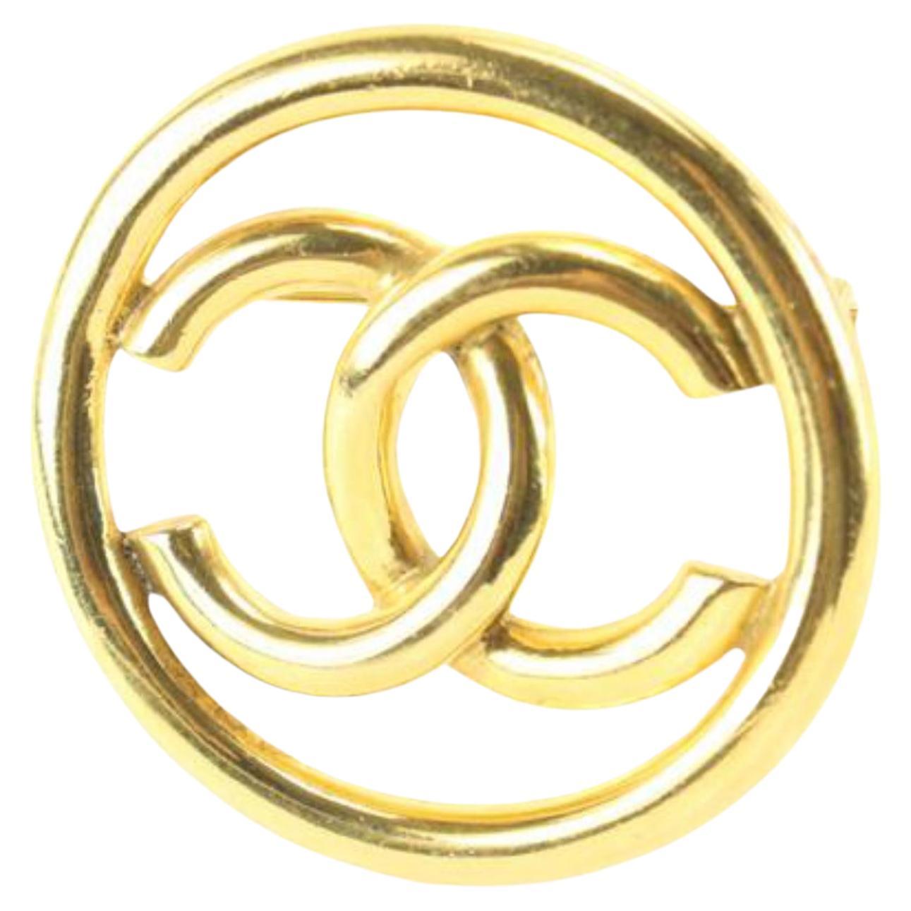 Chanel 93P 24k Gold Plate CC Logo Circle Brooch Pin 31ck824s For Sale