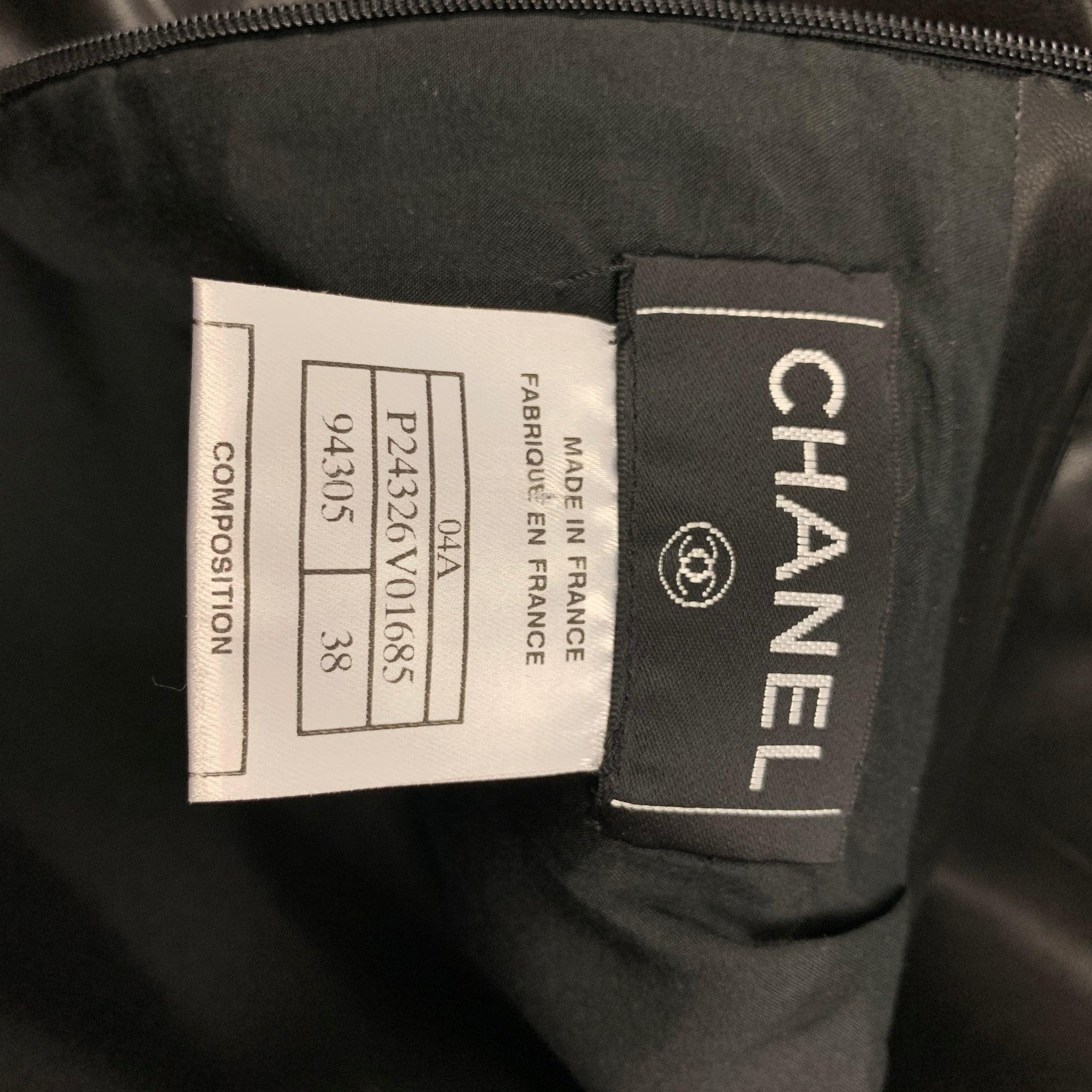 CHANEL 94305 04A Size 6 Black Leather Trumpet Skirt For Sale 2