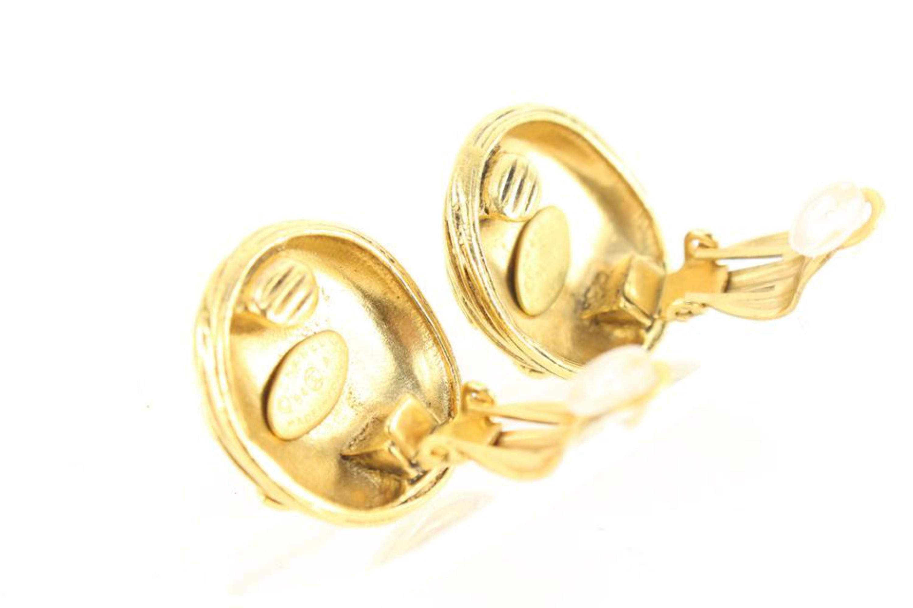 Chanel 94A Gold CC Spiral Earrings 1ck616s In Good Condition In Dix hills, NY