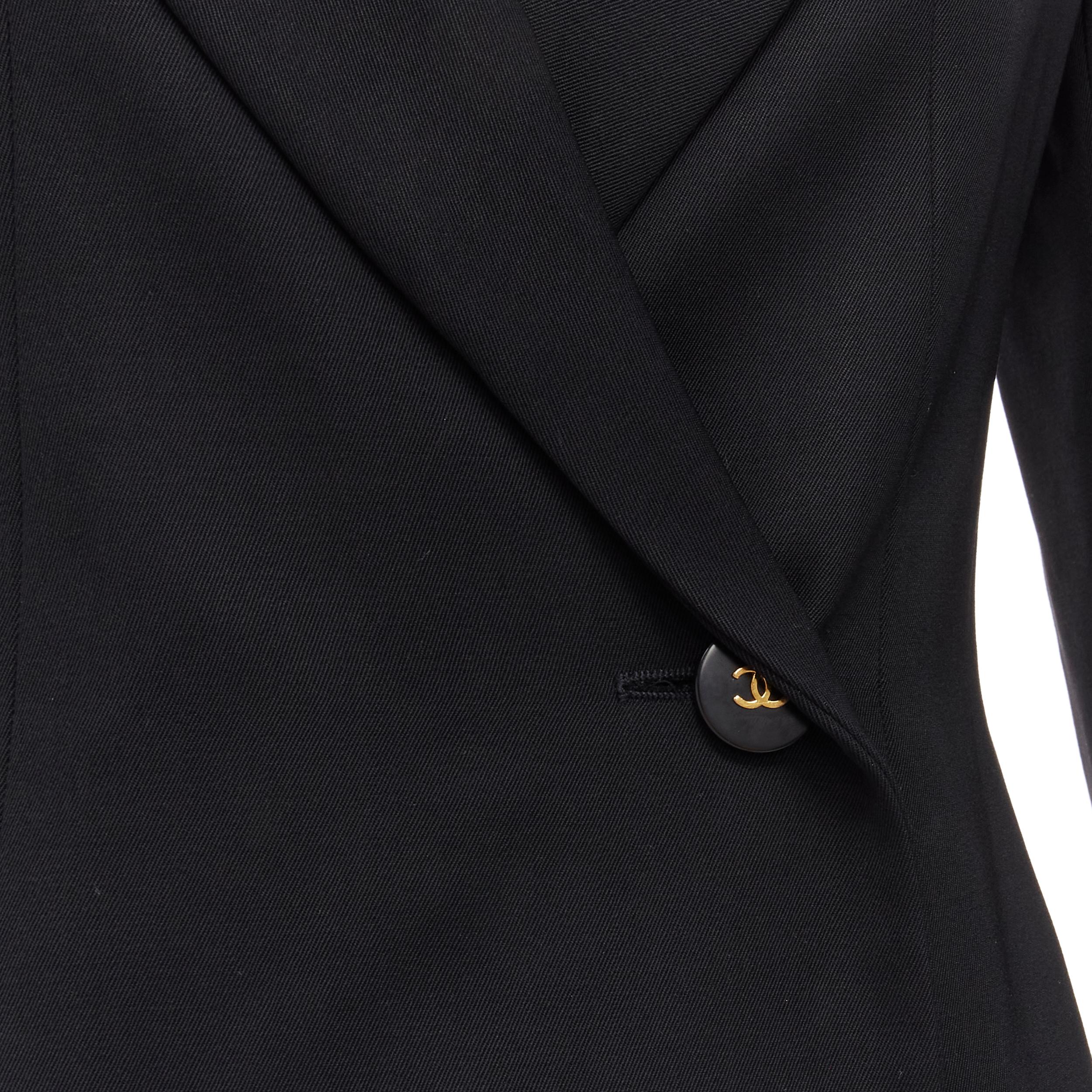 CHANEL 94A Vintage black wool gold CC button monogram lining blazer FR34 XS For Sale 2