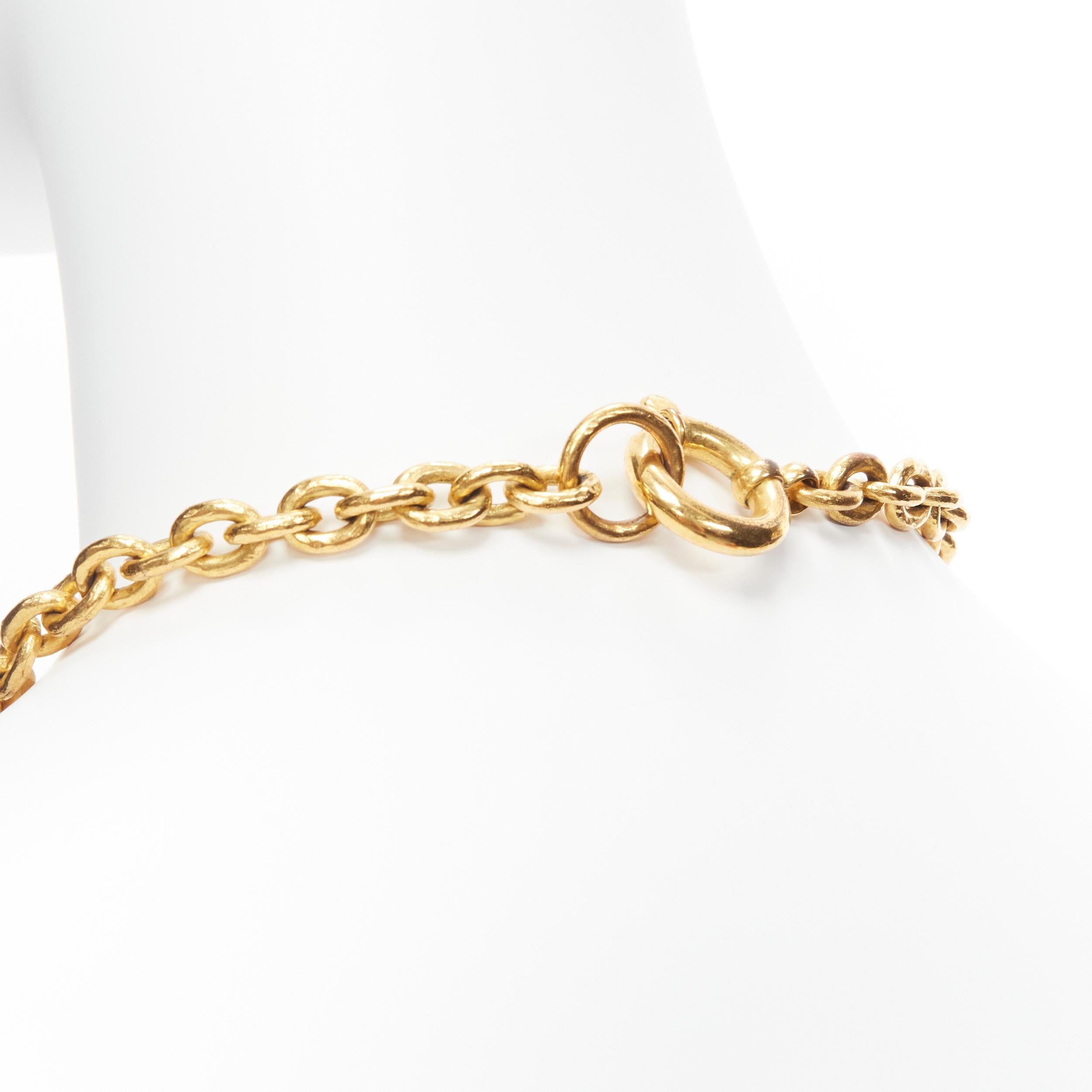 CHANEL 94A Vintage gold tone interlock CC logo coin pendant chain necklace For Sale 2