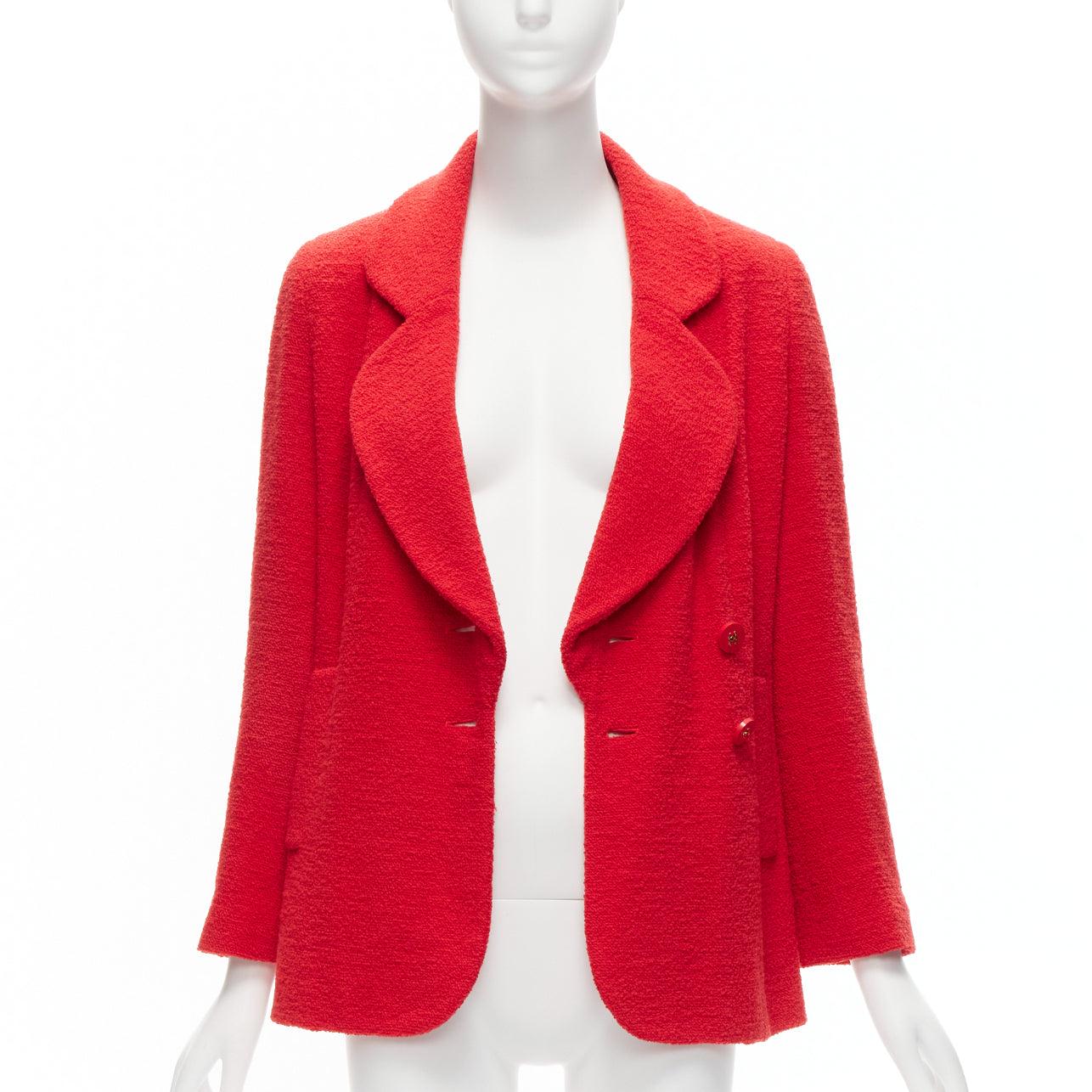CHANEL 94A Vintage Runway red wool tweed gold CC button jacket FR36 S In Excellent Condition For Sale In Hong Kong, NT
