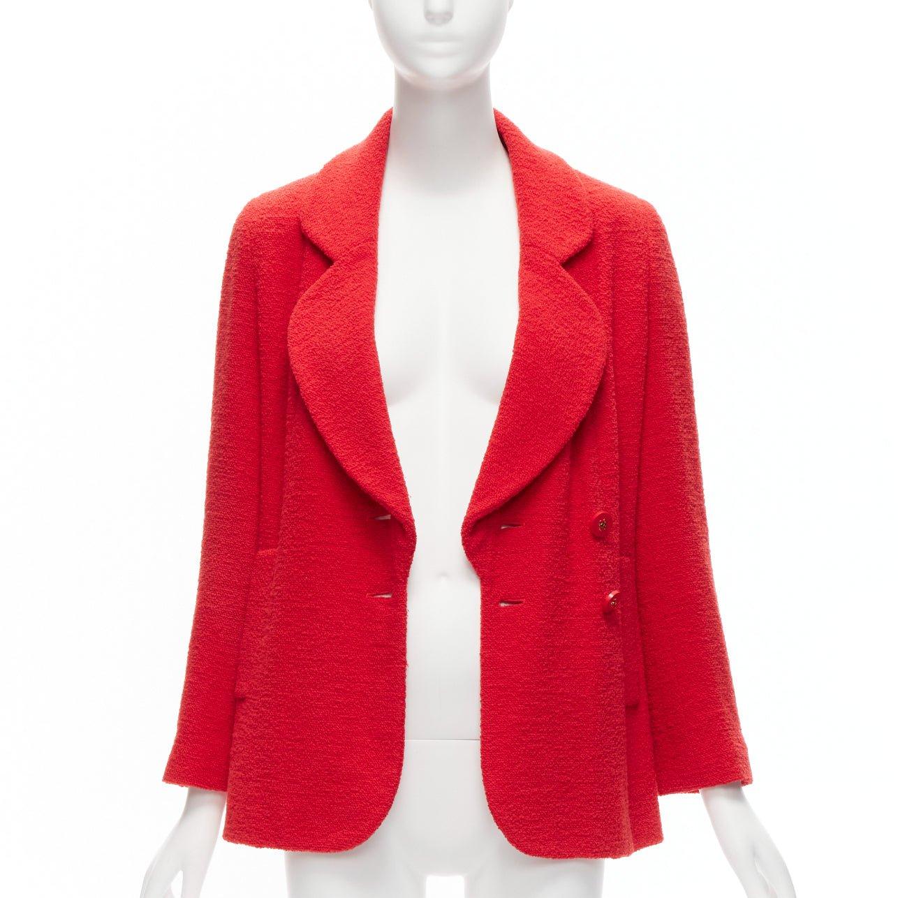Rouge CHANEL 94A Vintage Runway rouge tweed doré bouton CC FR36 S en vente