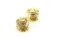 Chanel 94p 24K Gold Plated Hammered CC Logo Earrings 77ck727s