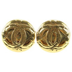 Chanel 94p 24K Gold Plated Hammered CC Logo Earrings 77ck727s