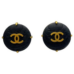 Vintage Chanel 94P Black Pronged Wooden Large Stud Earrings 66111