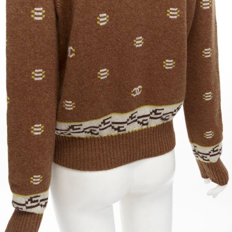 CHANEL 95% cashmere brown yellow CC logo intarsia turtleneck