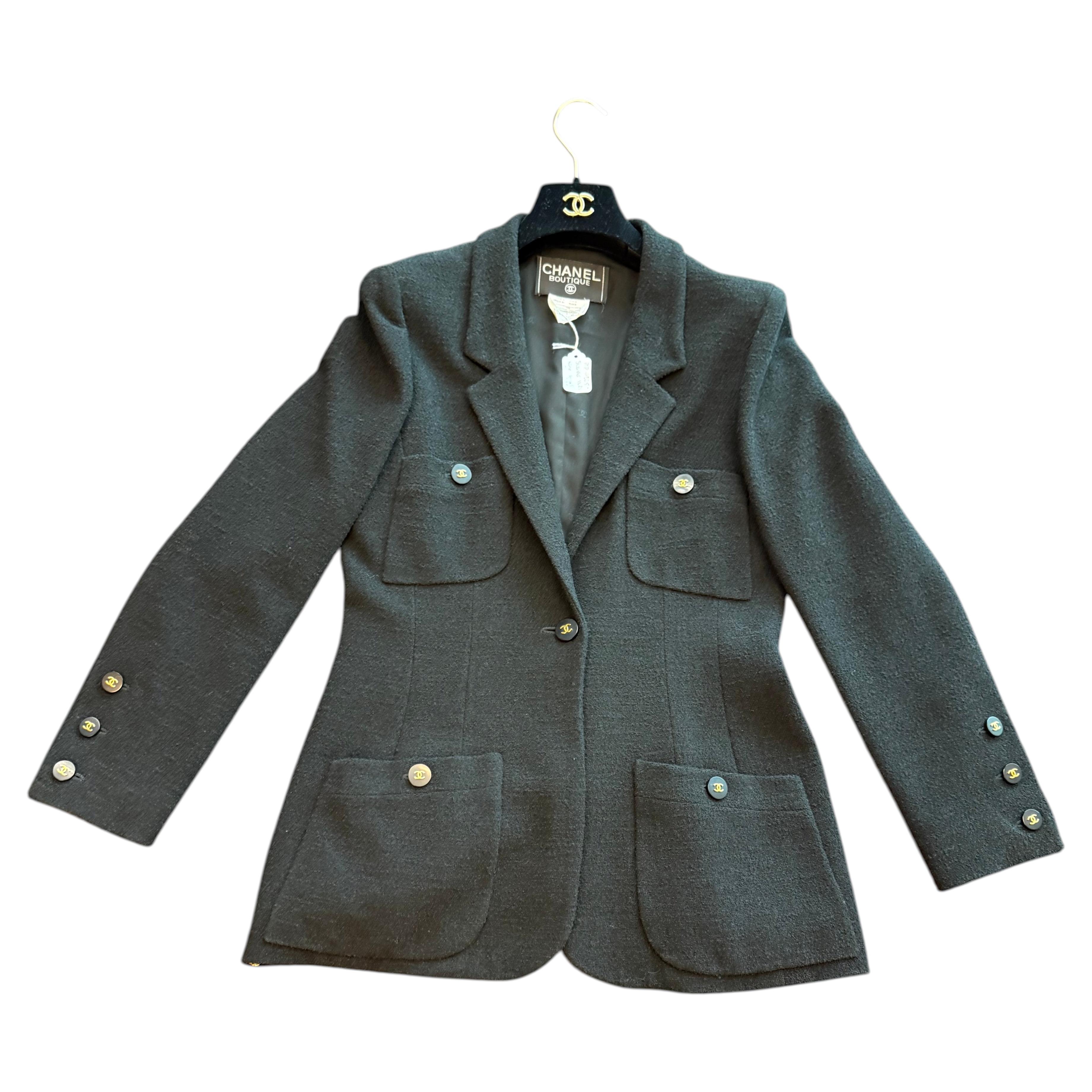Chanel 95P black Tweed Blazer with CC buttons