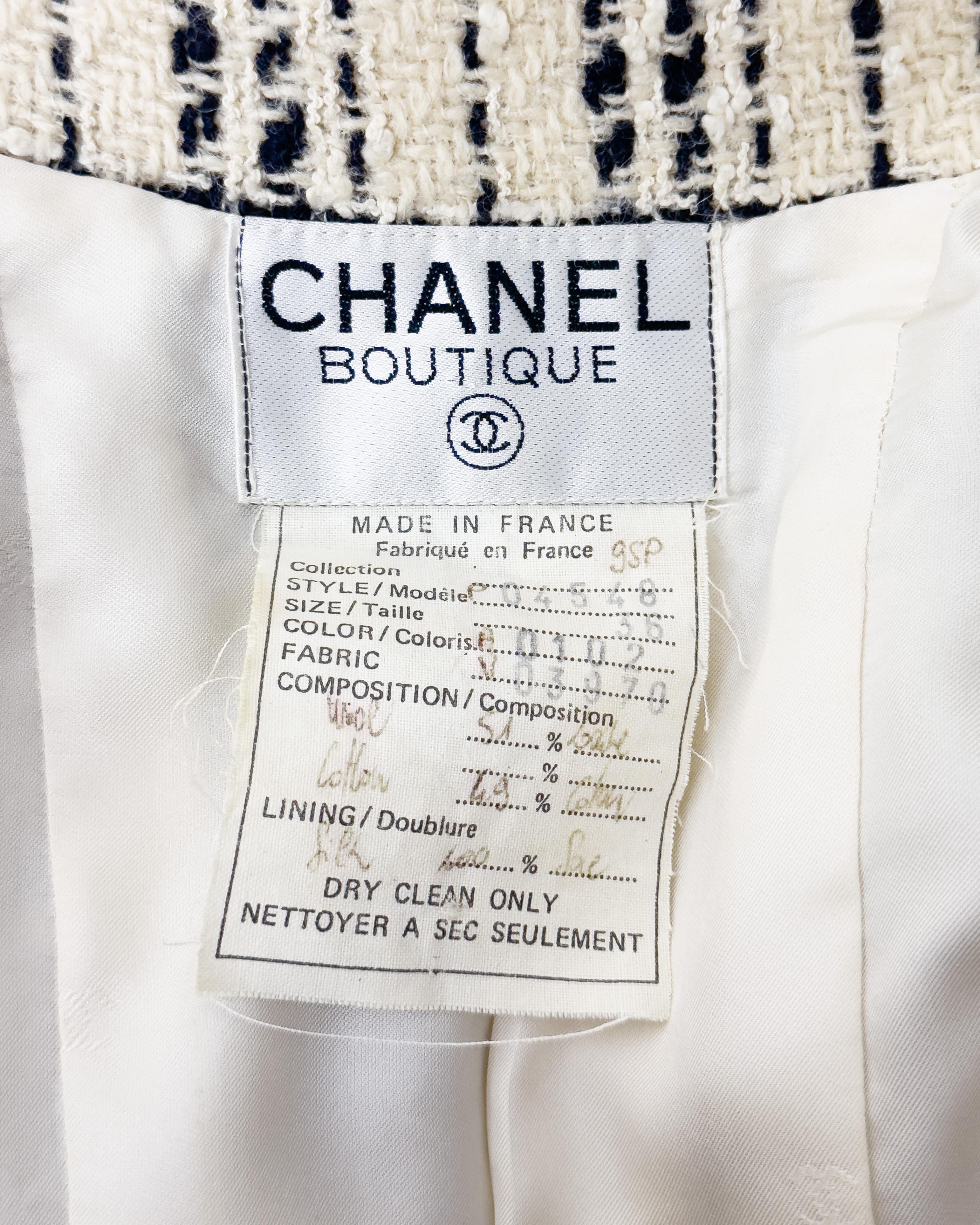 Chanel 95P Collection S Veste en laine noire et crème en vente 1