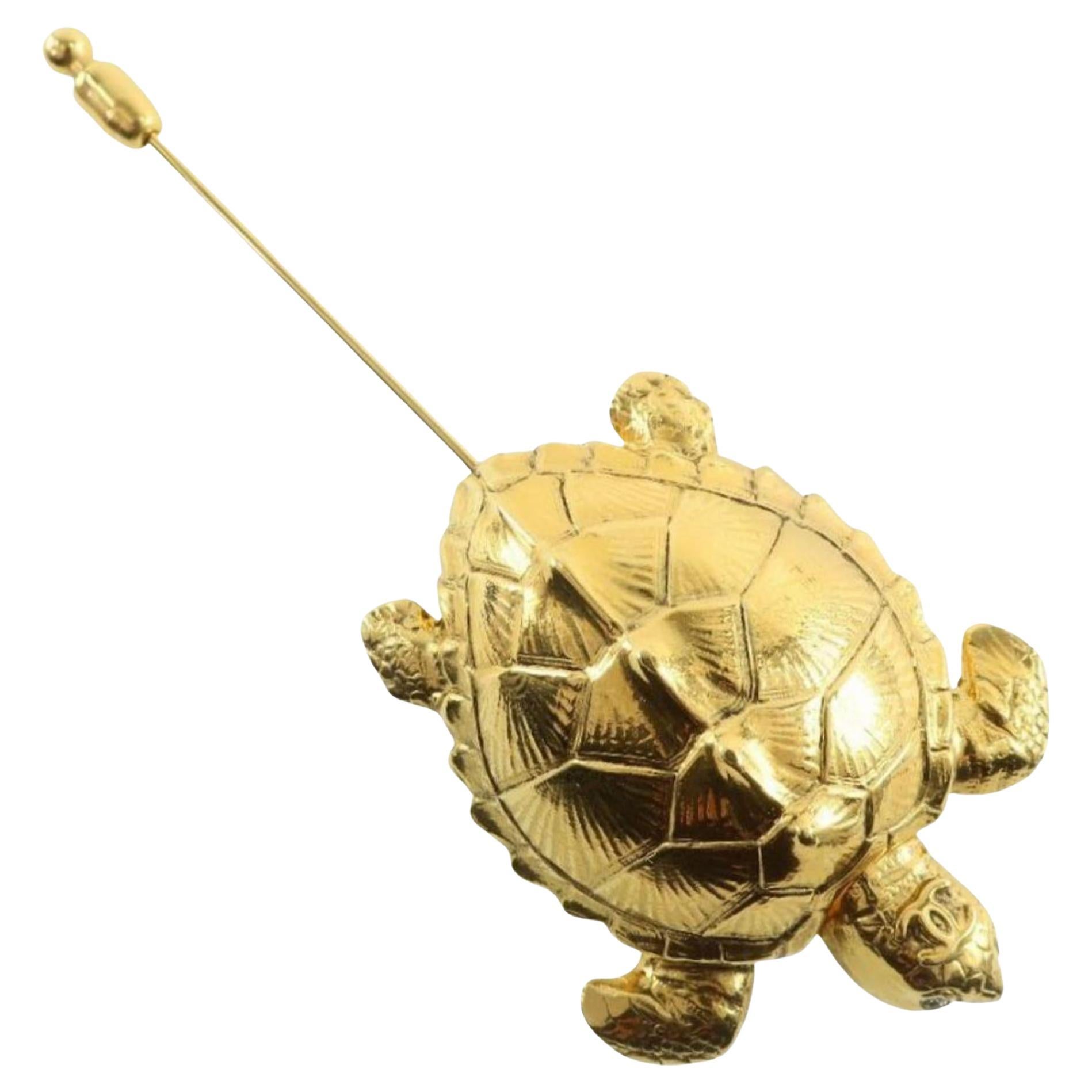 Chanel 96A A07672 Y02003 Gold Plated CC Turtle Pin Tortoise Brooch 22ck76s For Sale