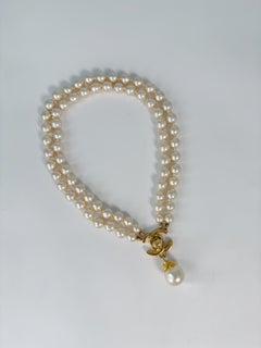 Chanel 96A Double Pearl Turnlock Choker