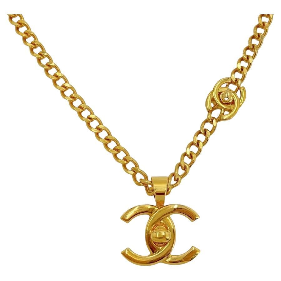 Chanel 96A Vintage Turnlock Necklace 24k GHW 66132 For Sale