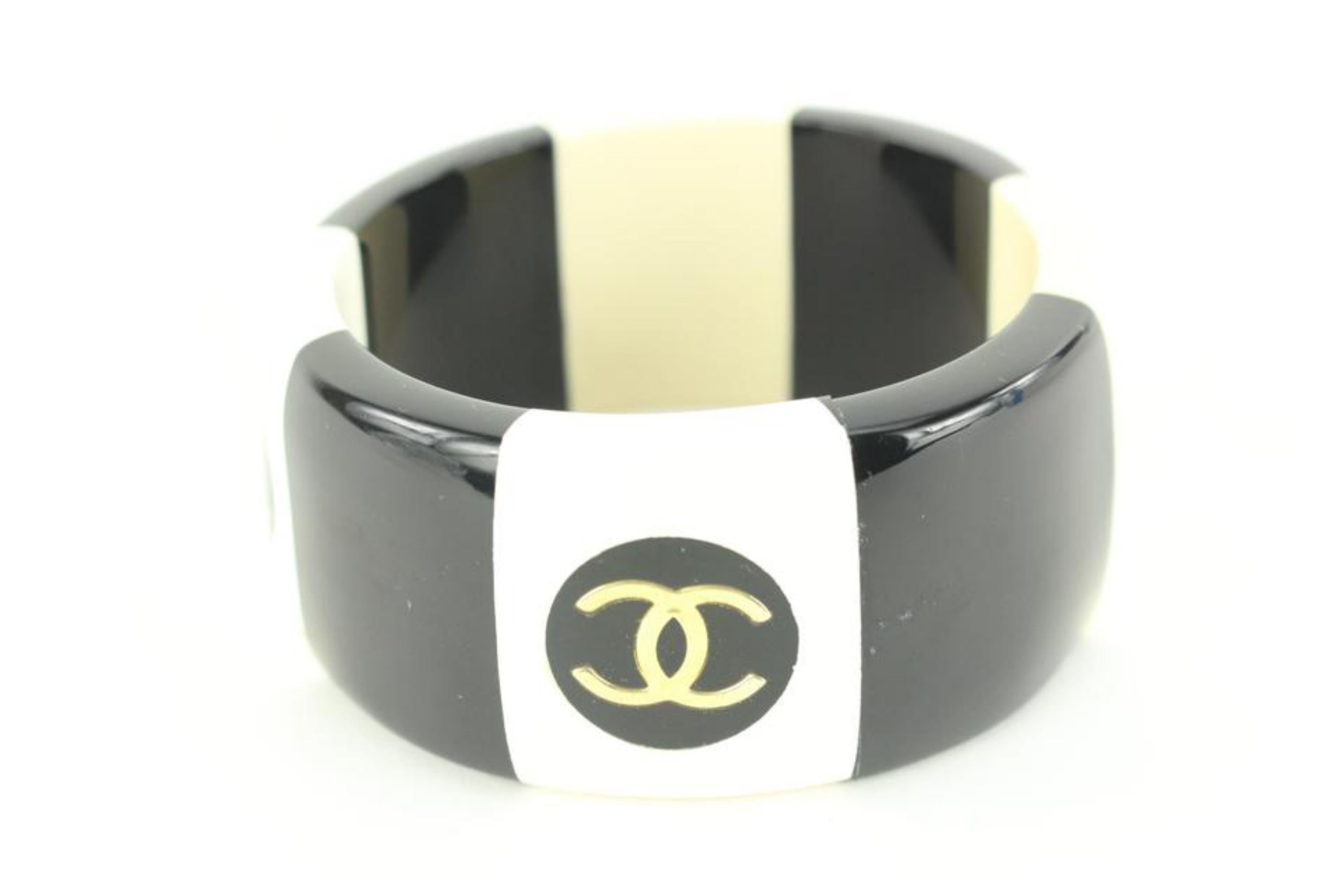 Women's Chanel 96P Black x Ivory Coco Button CC Wide Cuff Bracelet Bangle 77cz615s For Sale