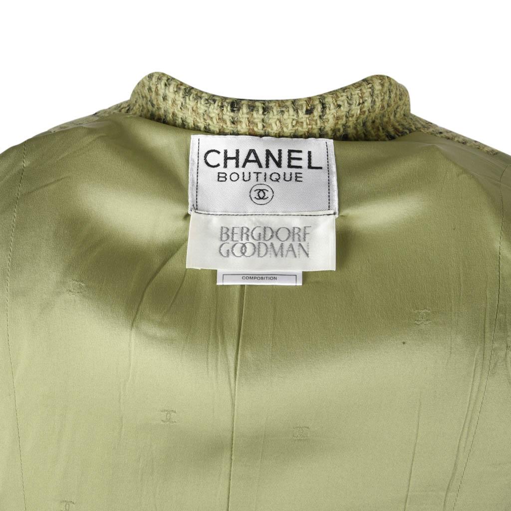 Chanel 97A Jacket  Divine Fresh Green Tweed  34 / 4 For Sale 6