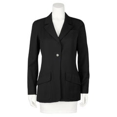 Chanel 97P Blazer lungo in lana di medio peso nero con bottone logo