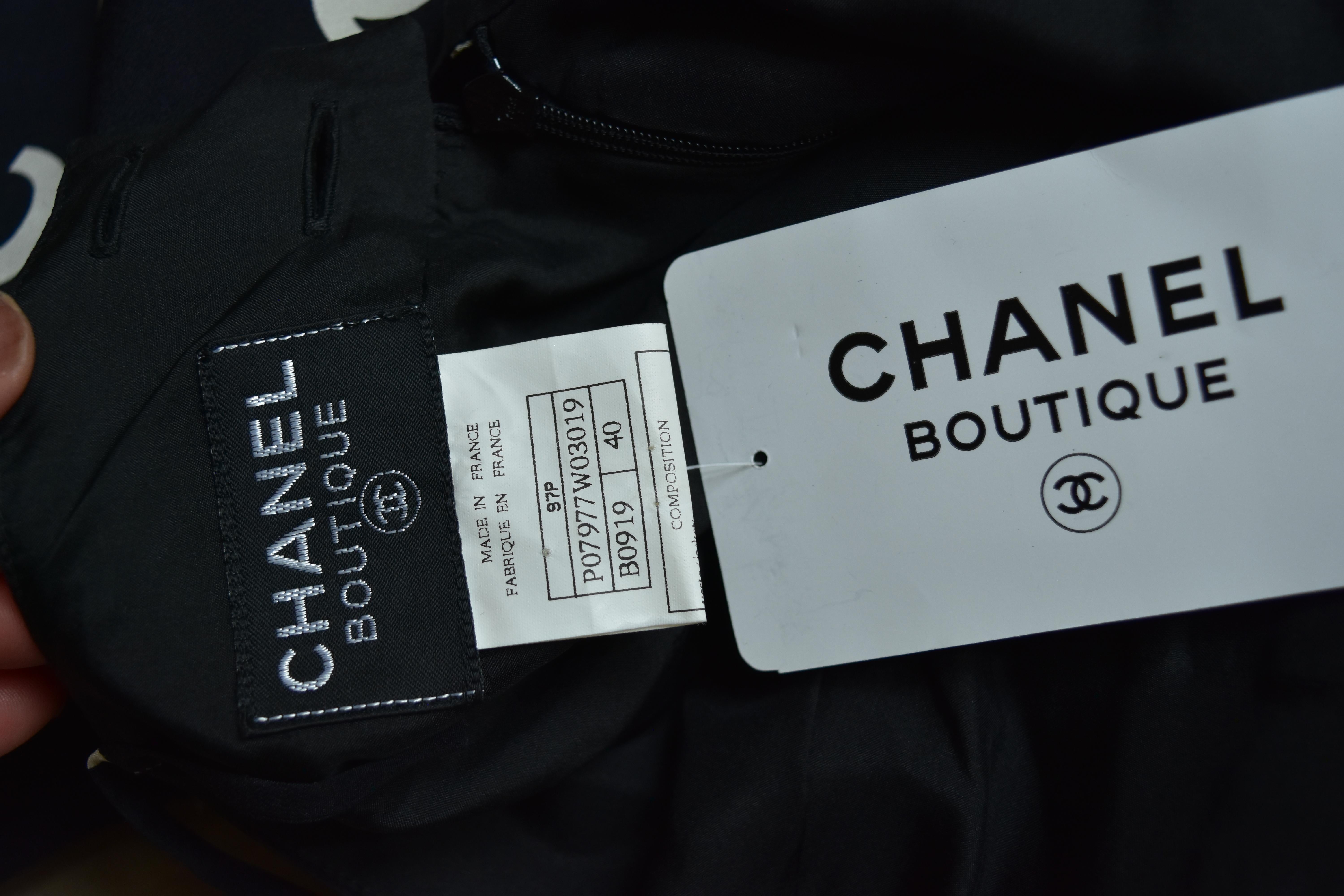 Women's Chanel 97P Spring 1997 Most Wanted Runway Logo Dress 40 NWT For Sale