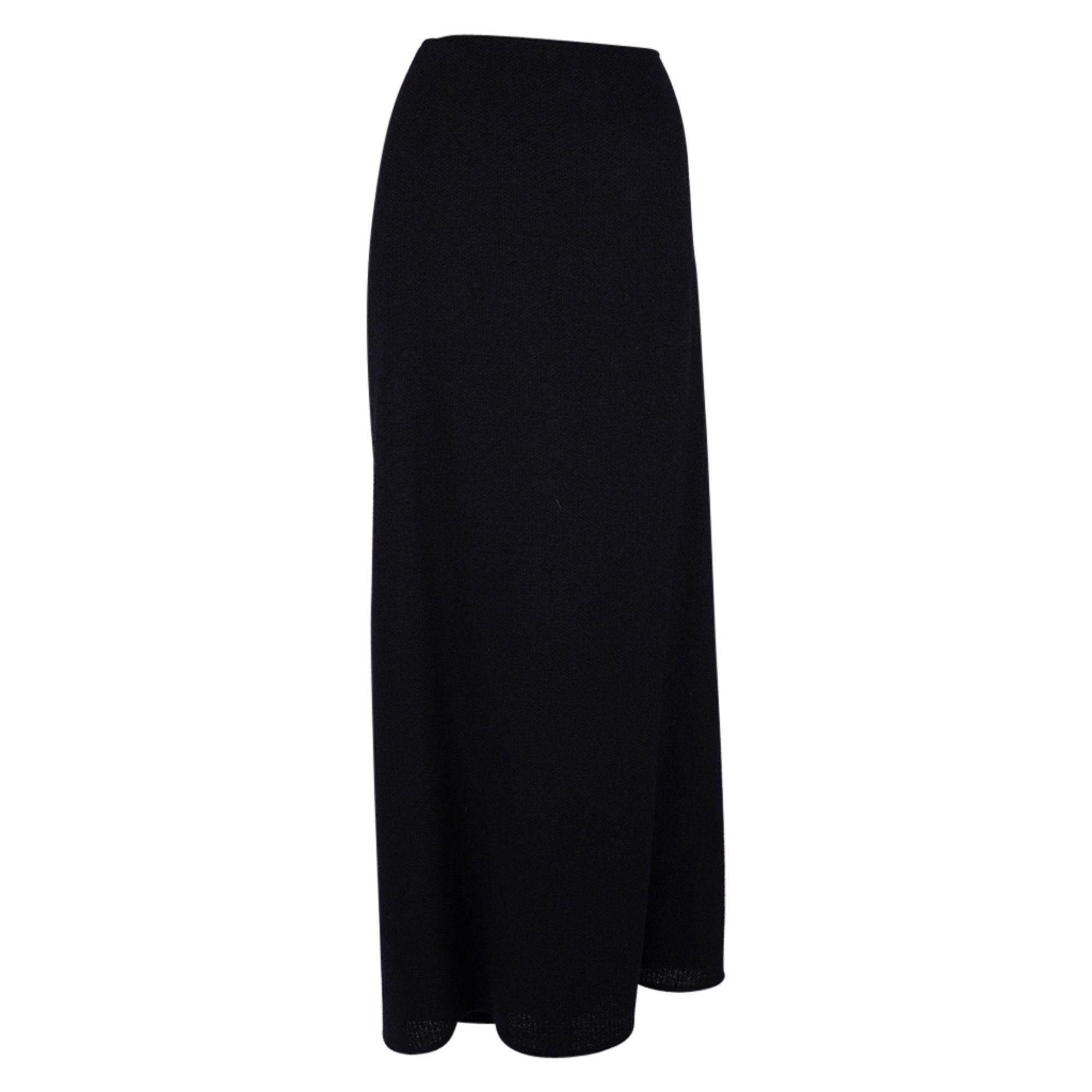 Black Chanel 98A Long Straight Skirt Beautifully Draped Rear 36 / 4 For Sale
