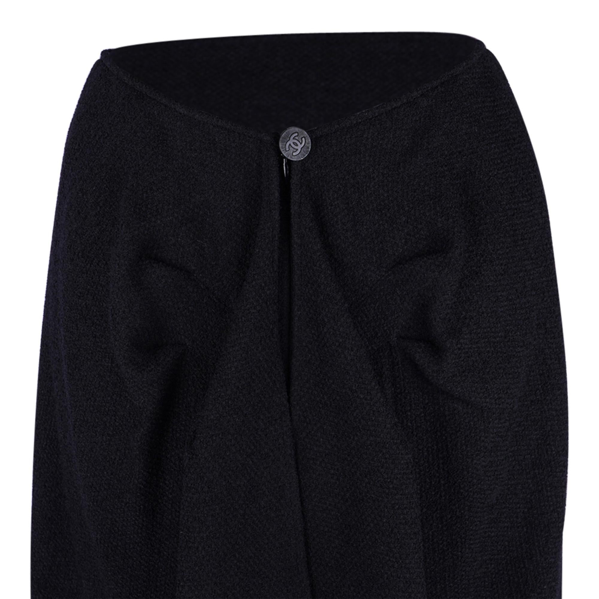 Women's Chanel 98A Long Straight Skirt Beautifully Draped Rear 36 / 4 For Sale